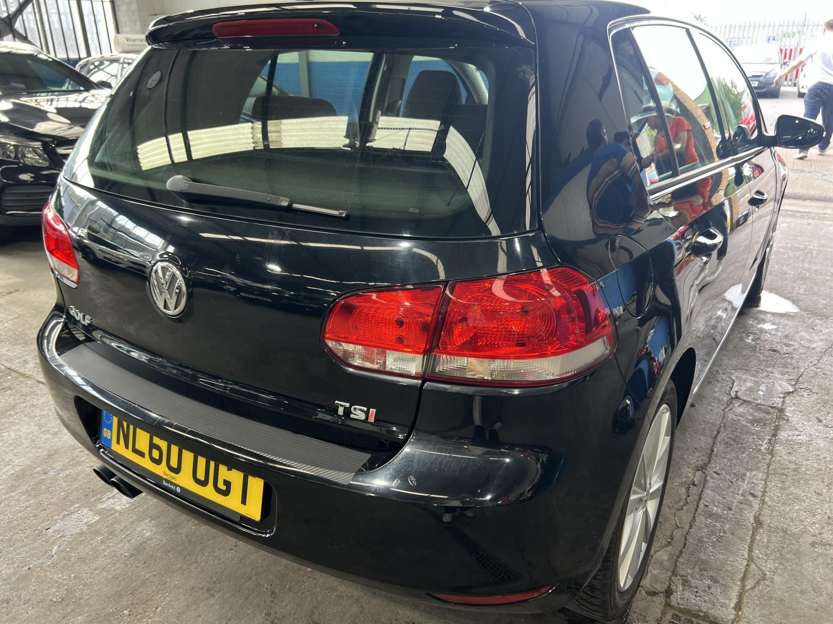 Volkswagen Golf - Image 18