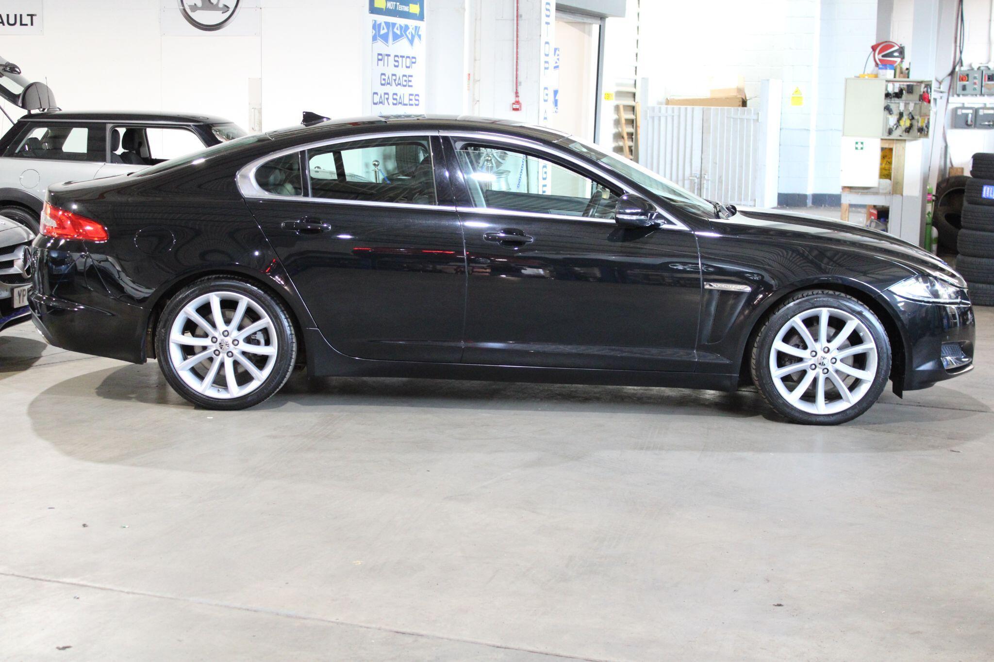 Jaguar XF - Image 16
