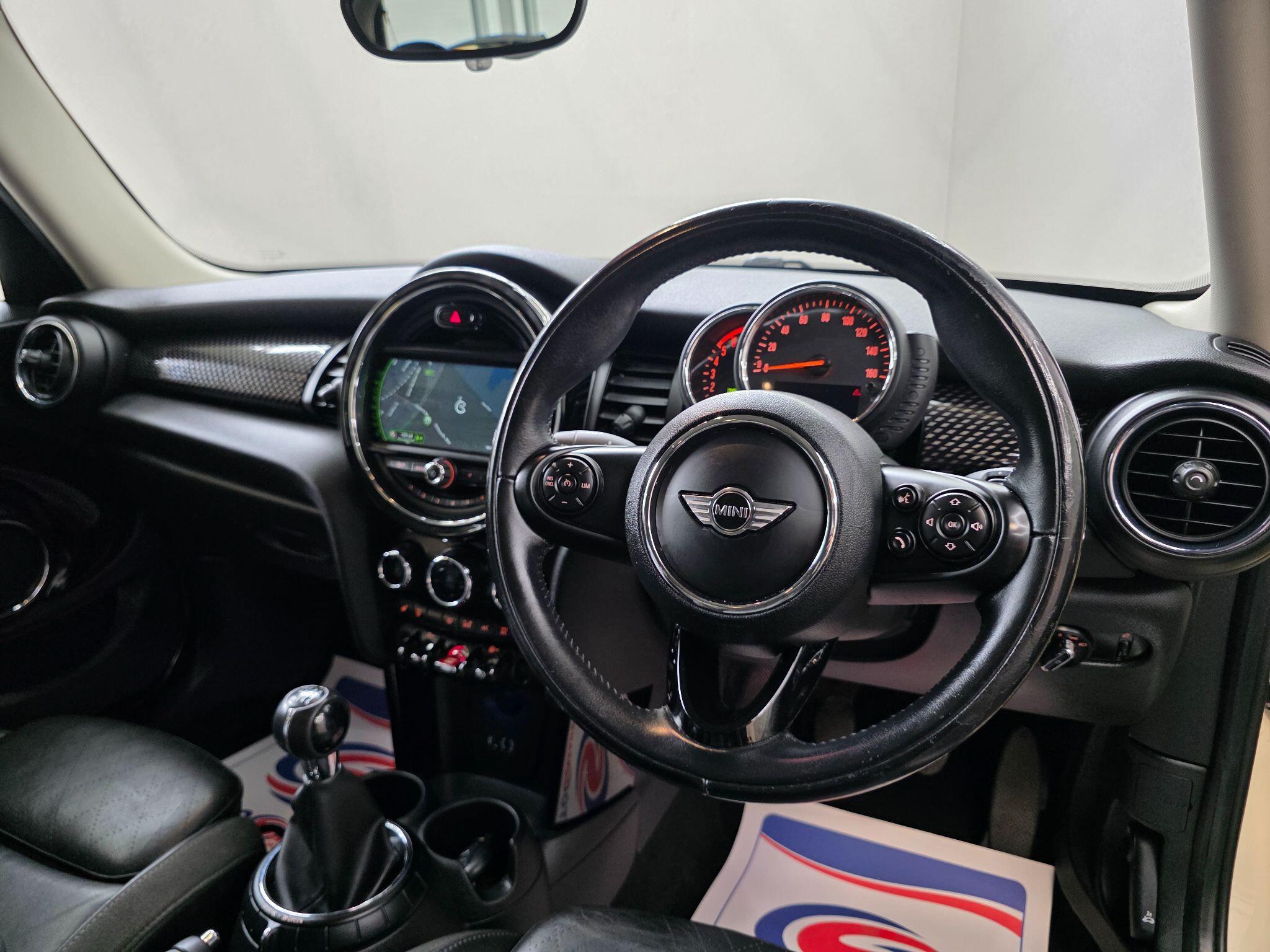 MINI Hatch - Image 12