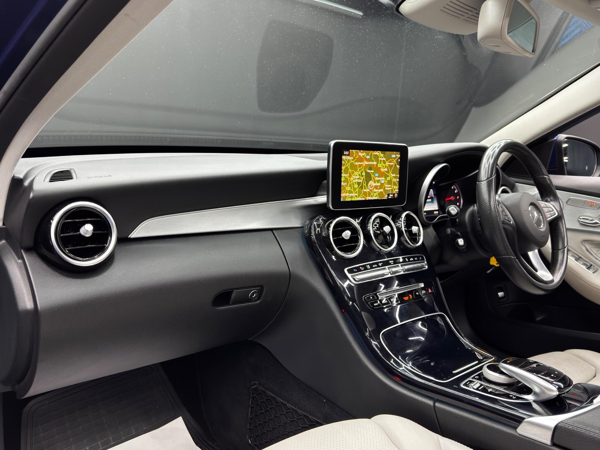 Mercedes C Class - Image 11