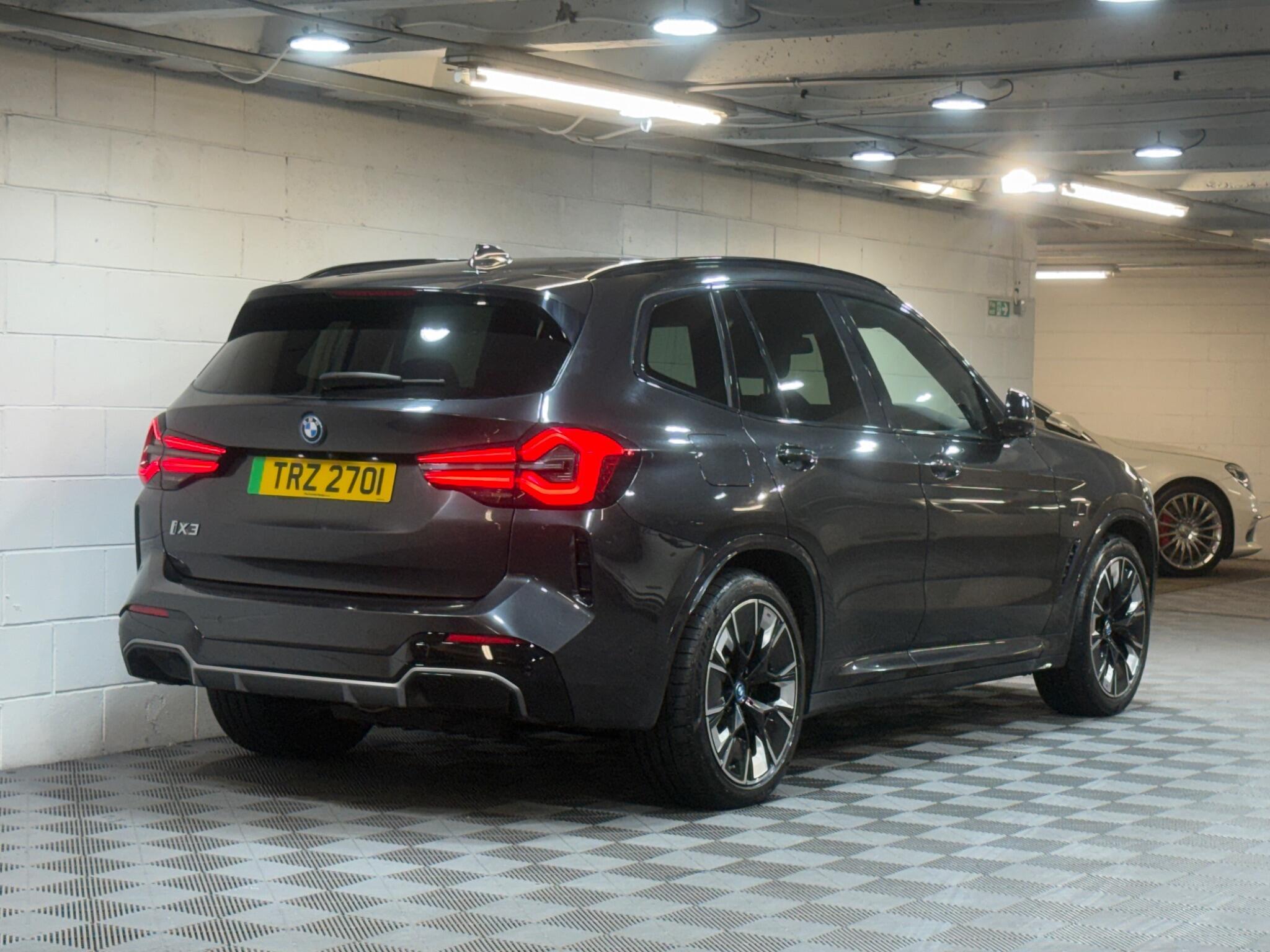 BMW iX3 - Image 4