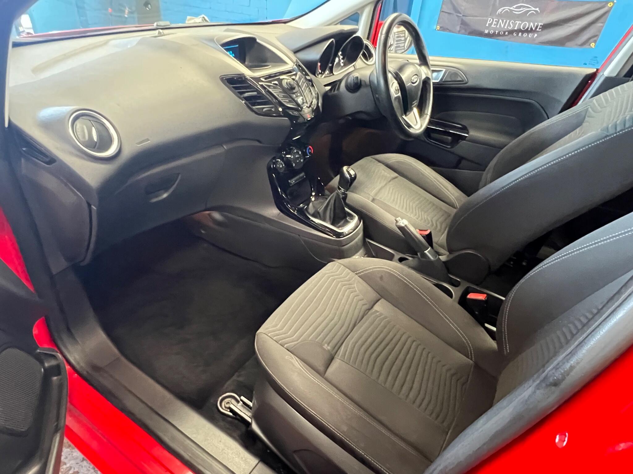 Ford Fiesta - Image 23