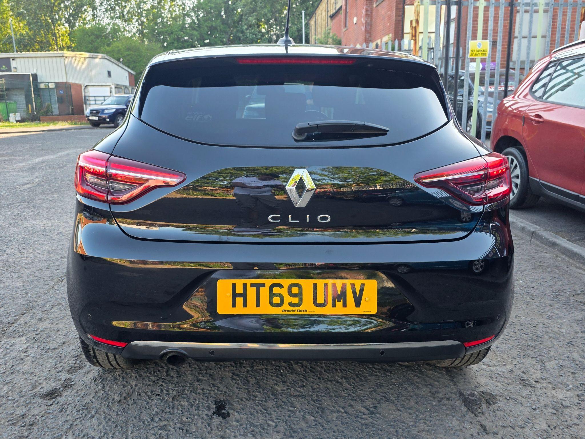 Renault Clio - Image 9