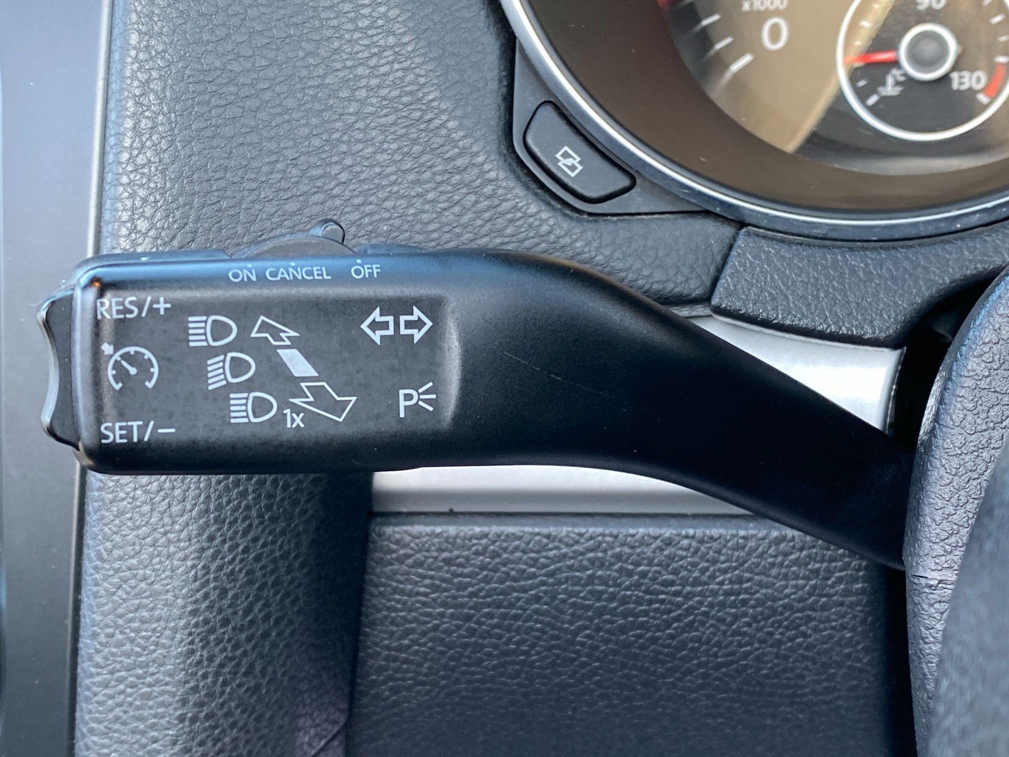 Volkswagen Golf - Image 40