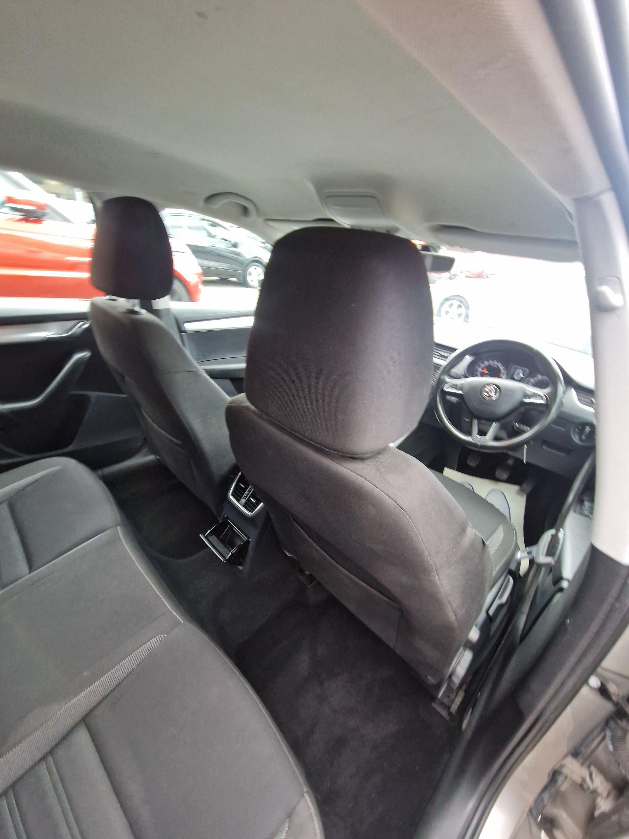 Skoda Octavia - Image 32