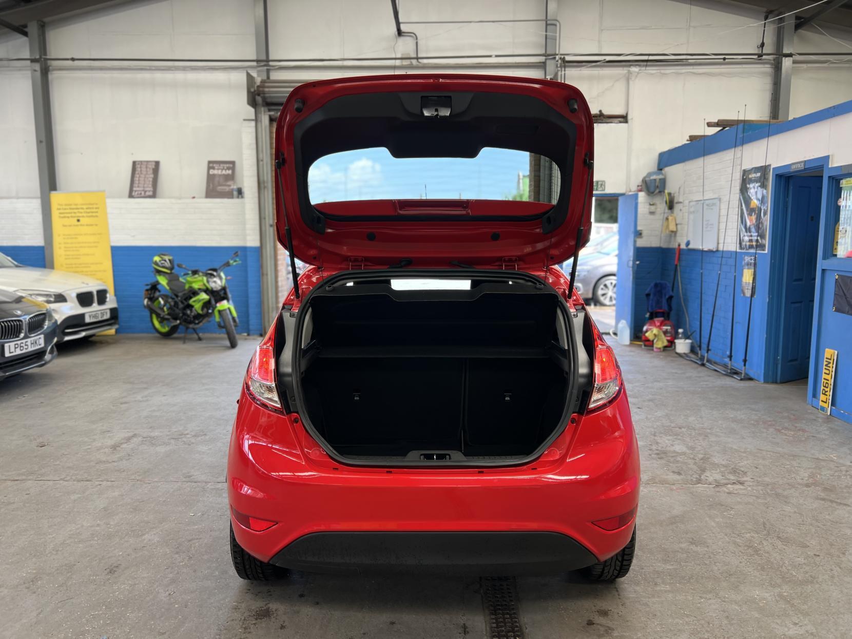 Ford Fiesta - Image 15