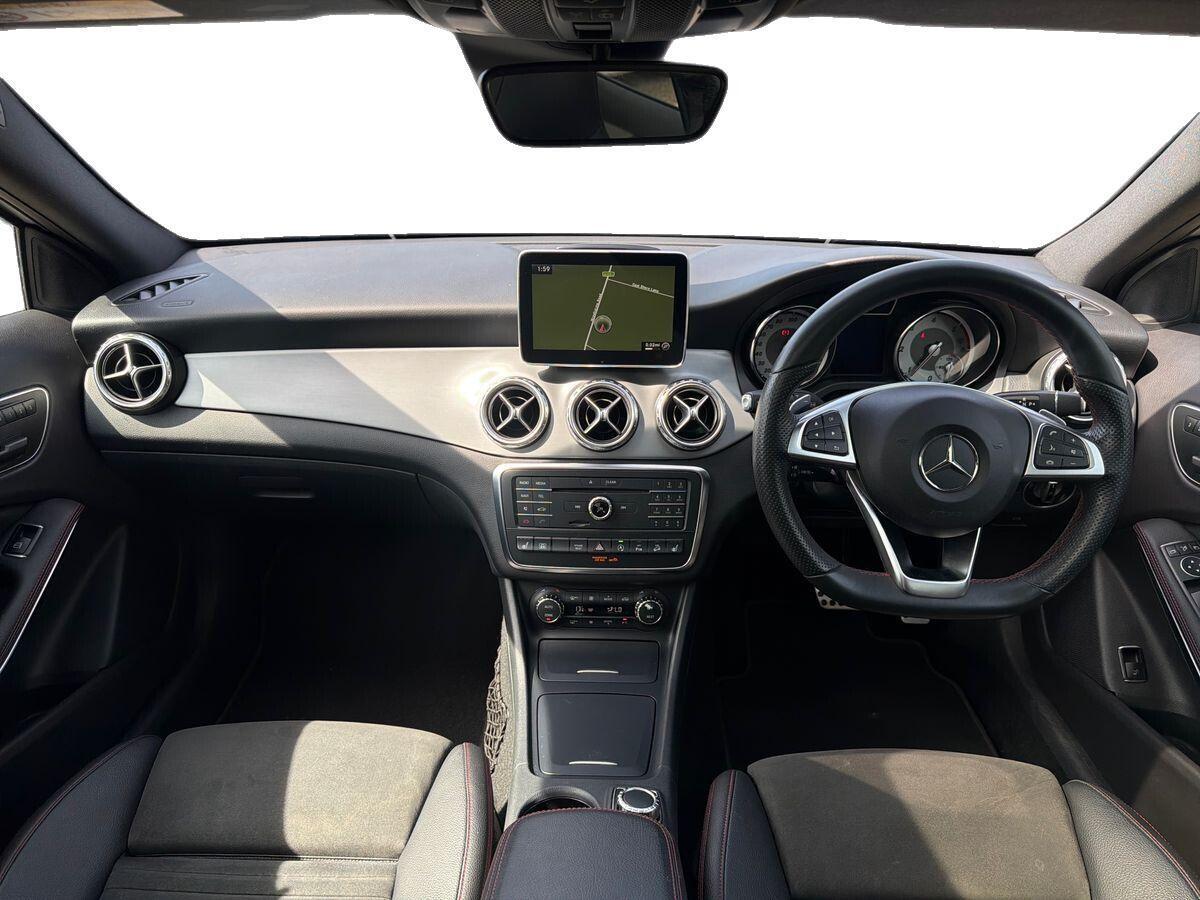 Mercedes-benz GLA - Image 18