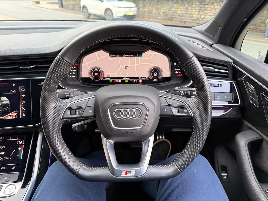 Audi Q7 - Image 50