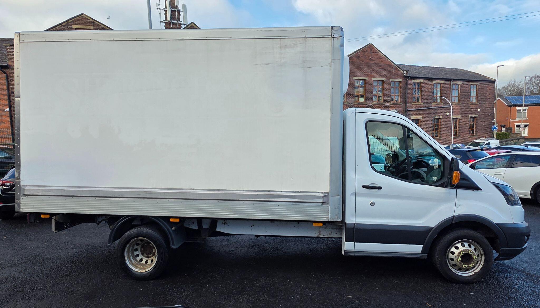 Ford Transit - Image 8