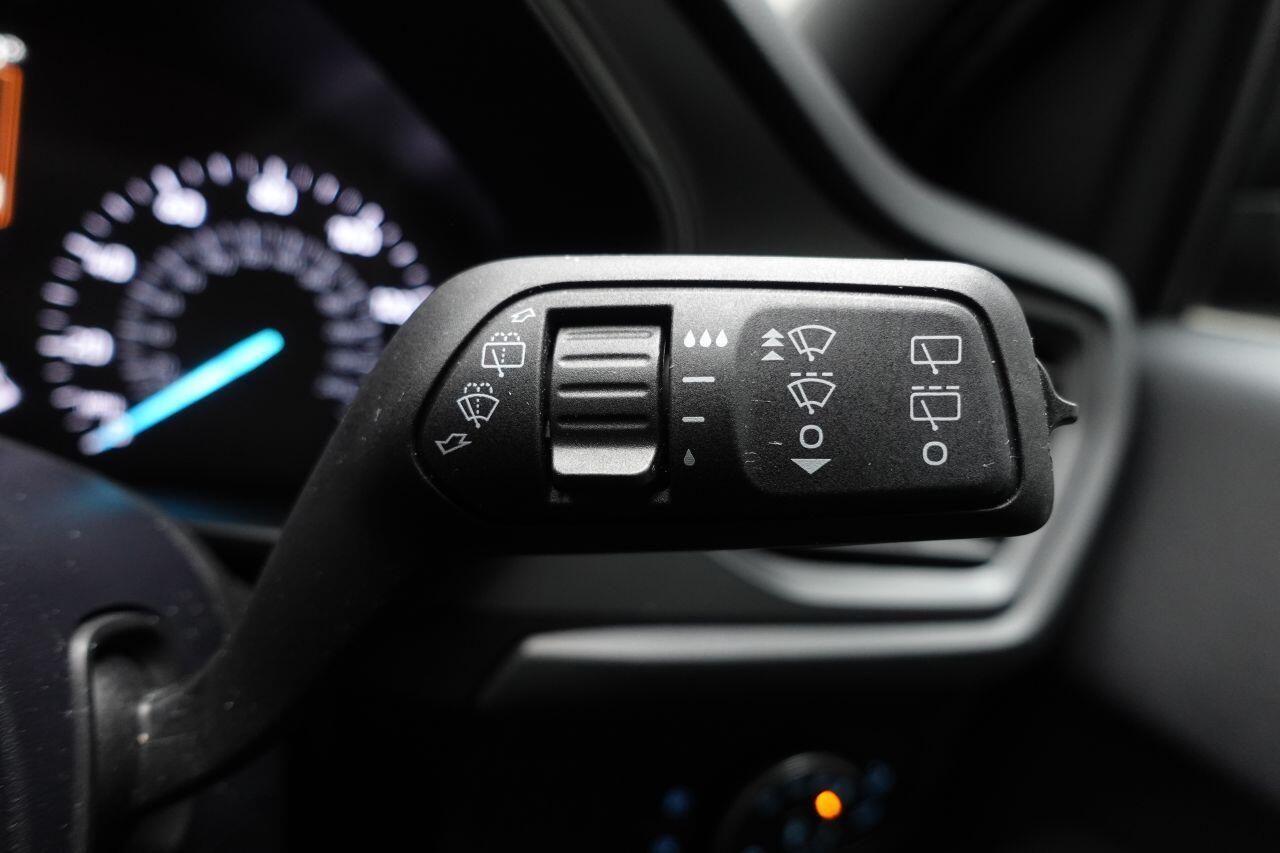 Ford Focus - Image 38