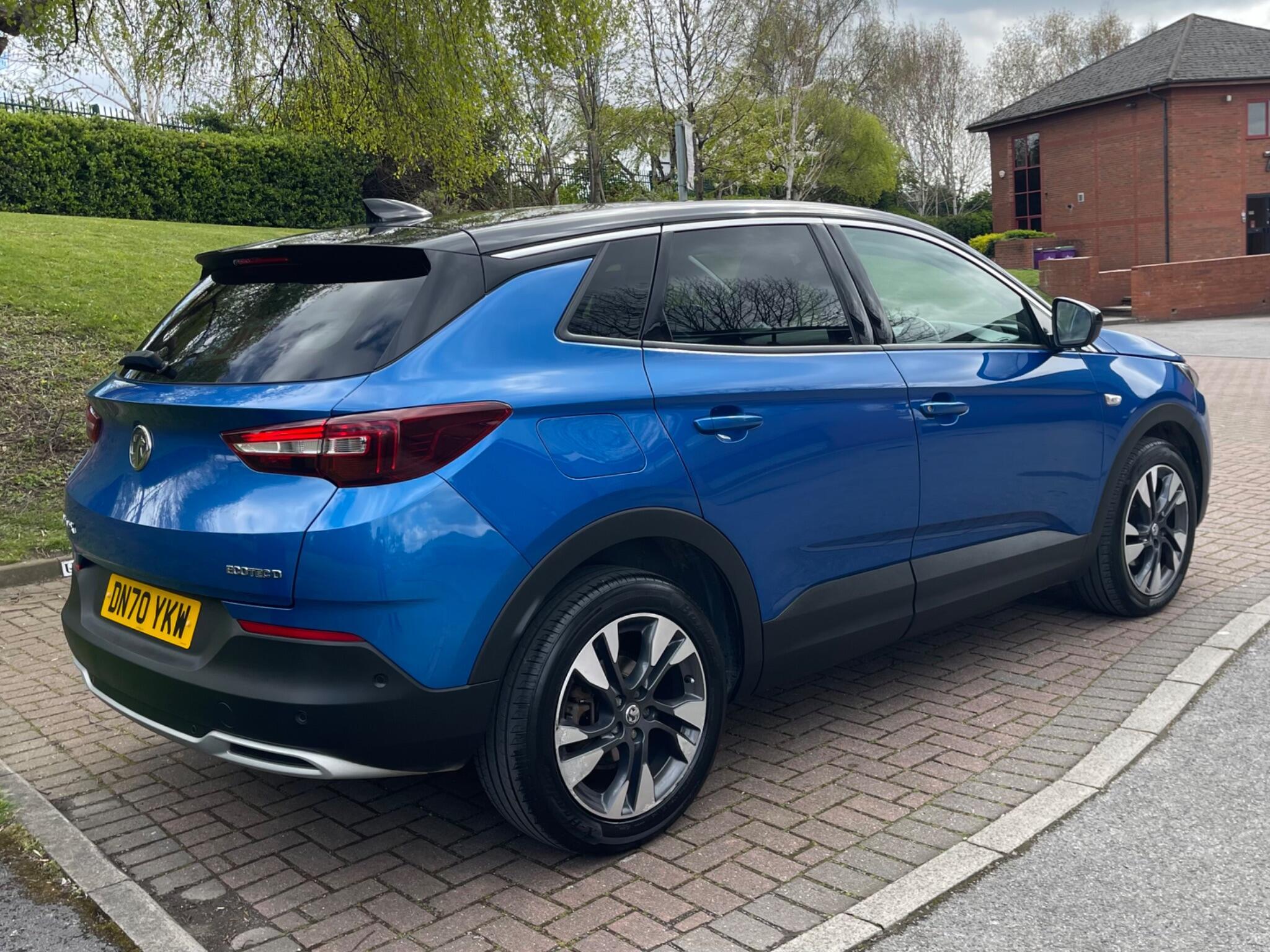 Vauxhall Grandland X - Image 16