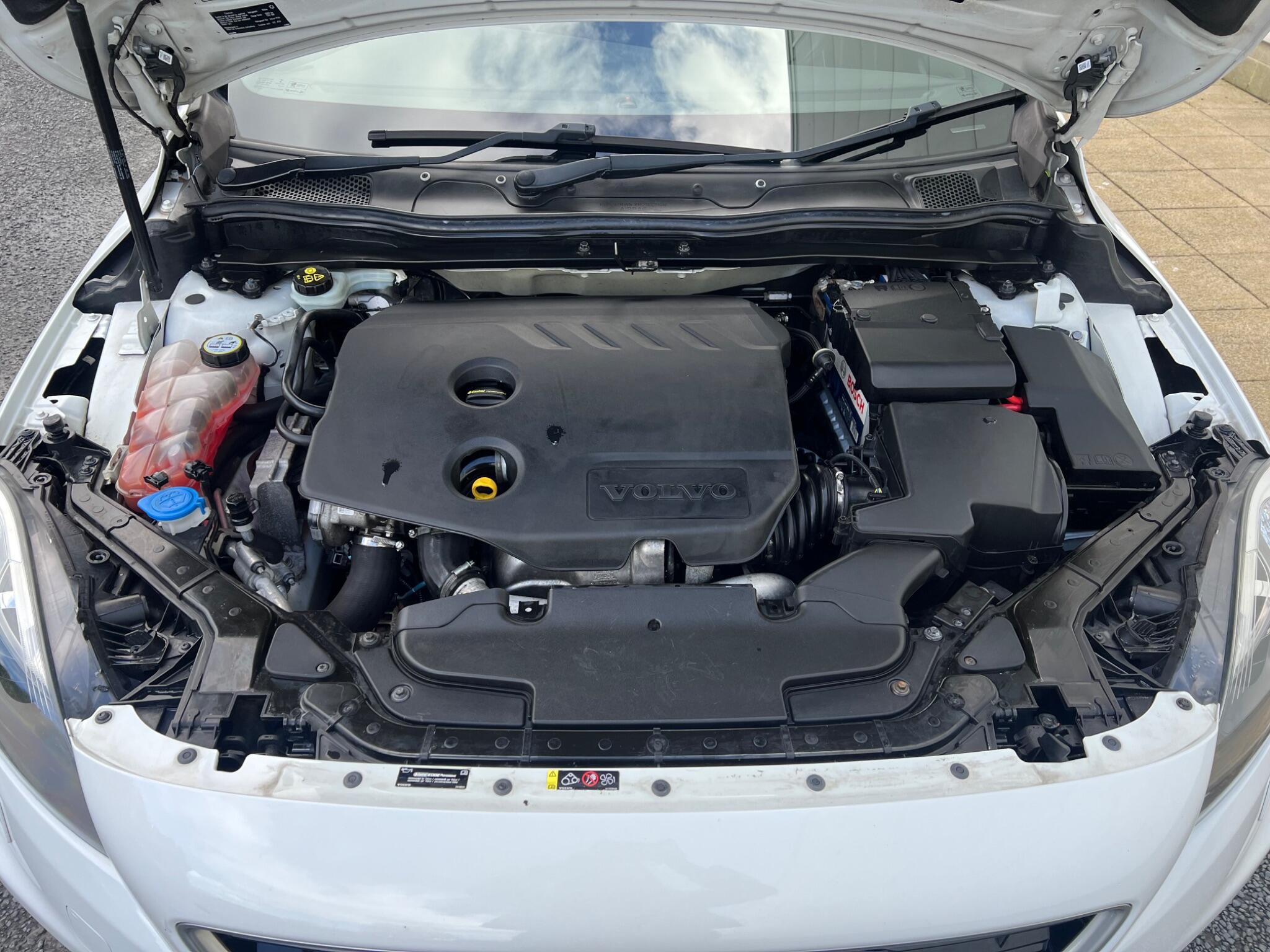 Volvo V40 - Image 13