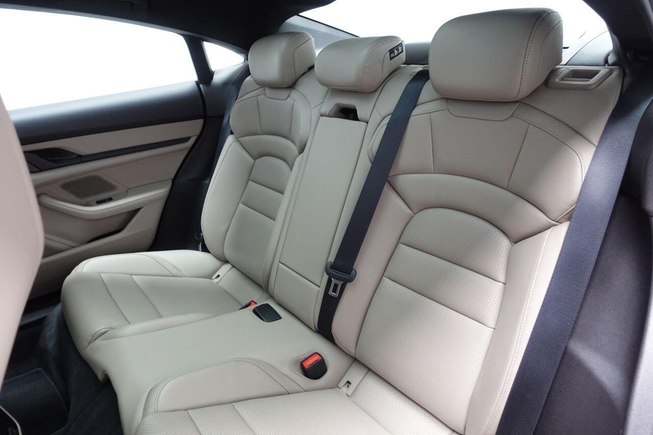 Porsche Taycan - Image 13
