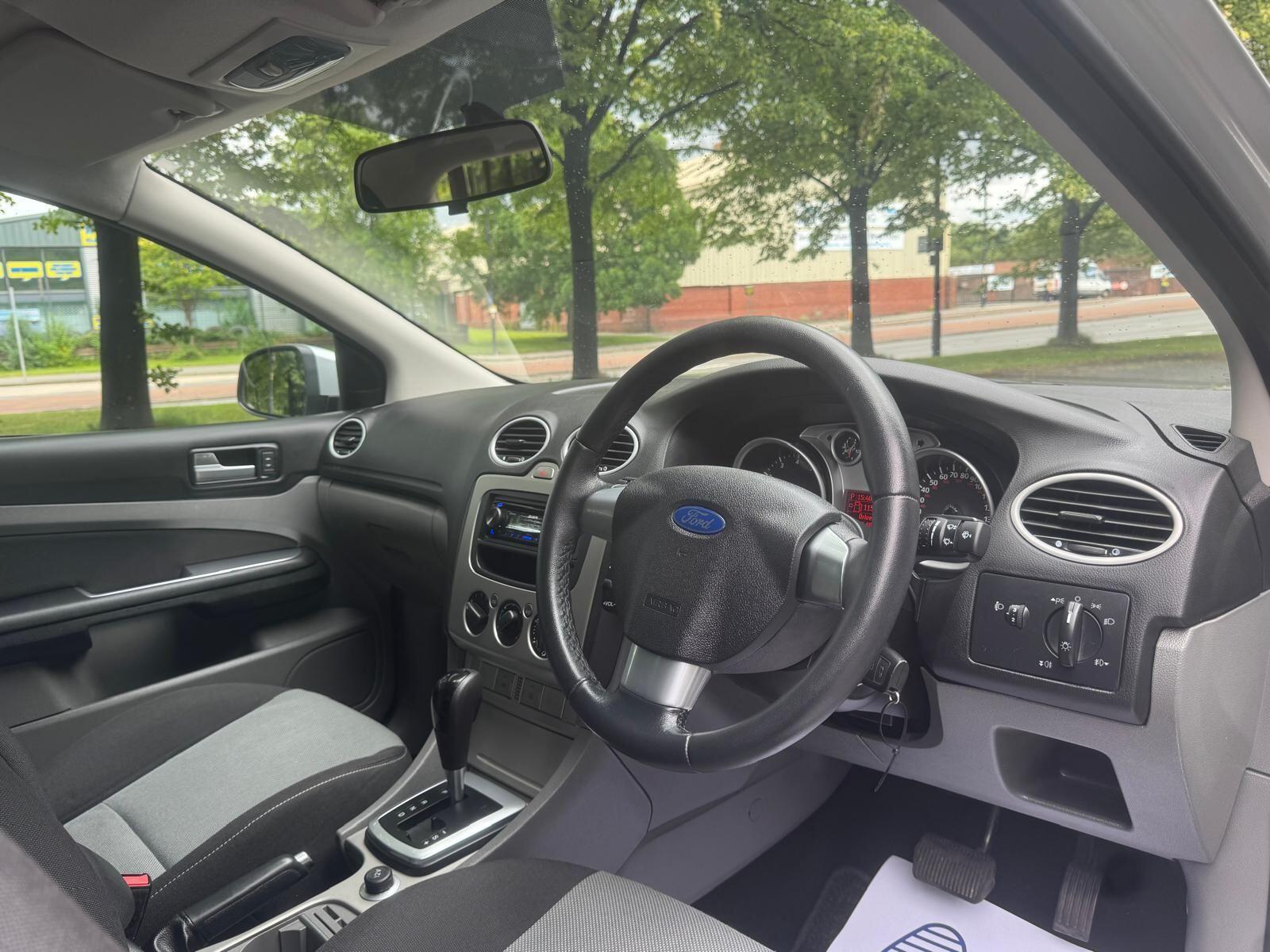 Ford Focus - Image 14