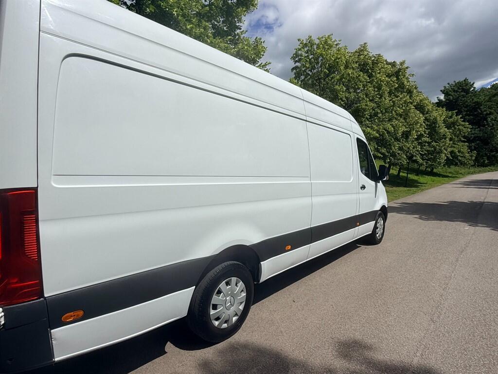 Mercedes Sprinter - Image 4