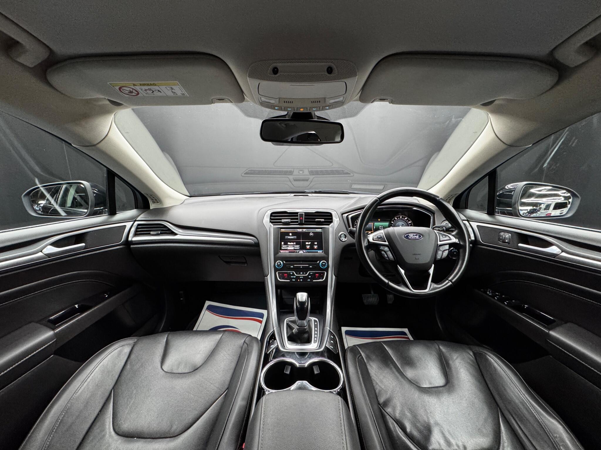 Ford Mondeo - Image 17