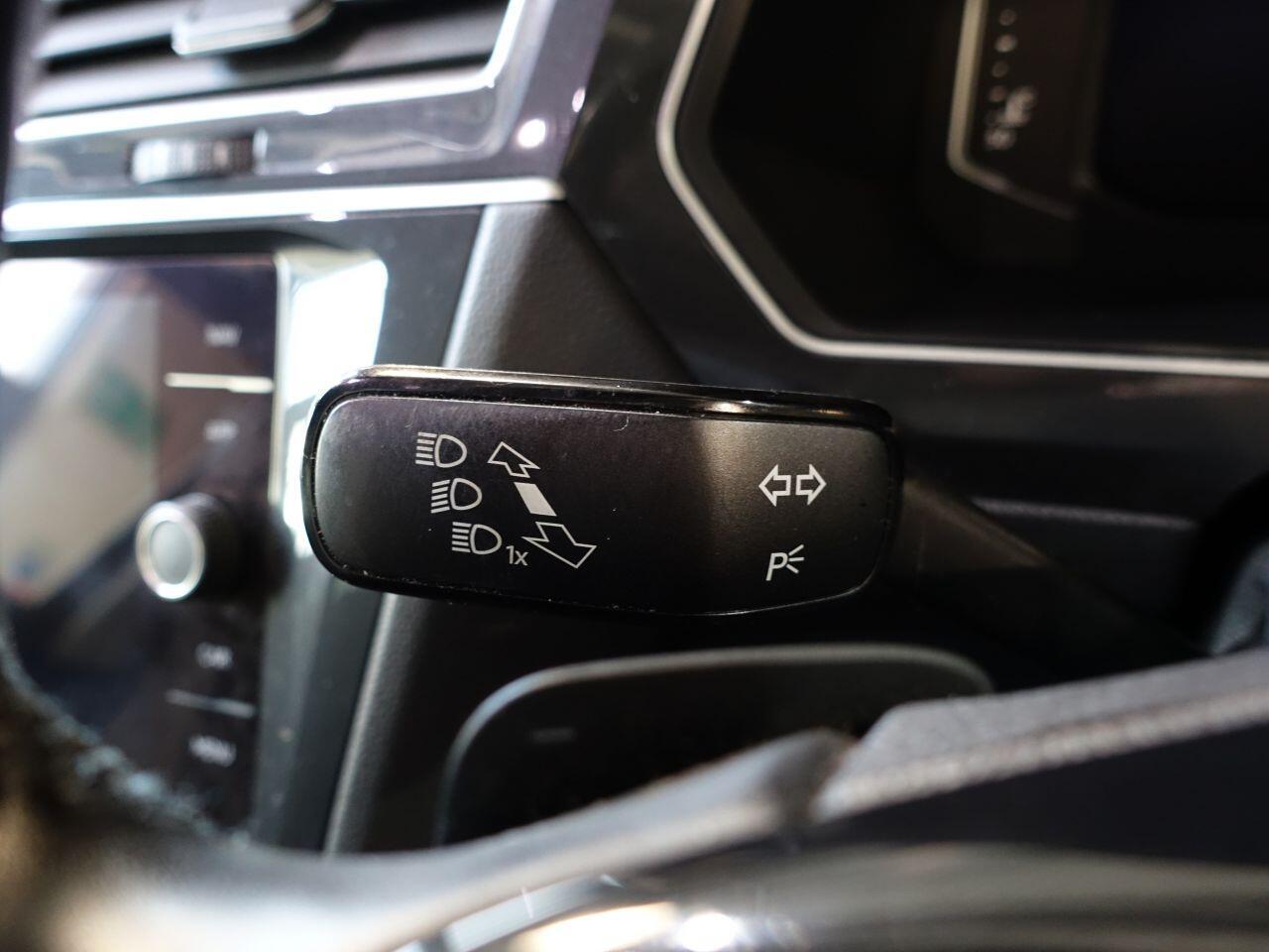 Volkswagen Tiguan - Image 27