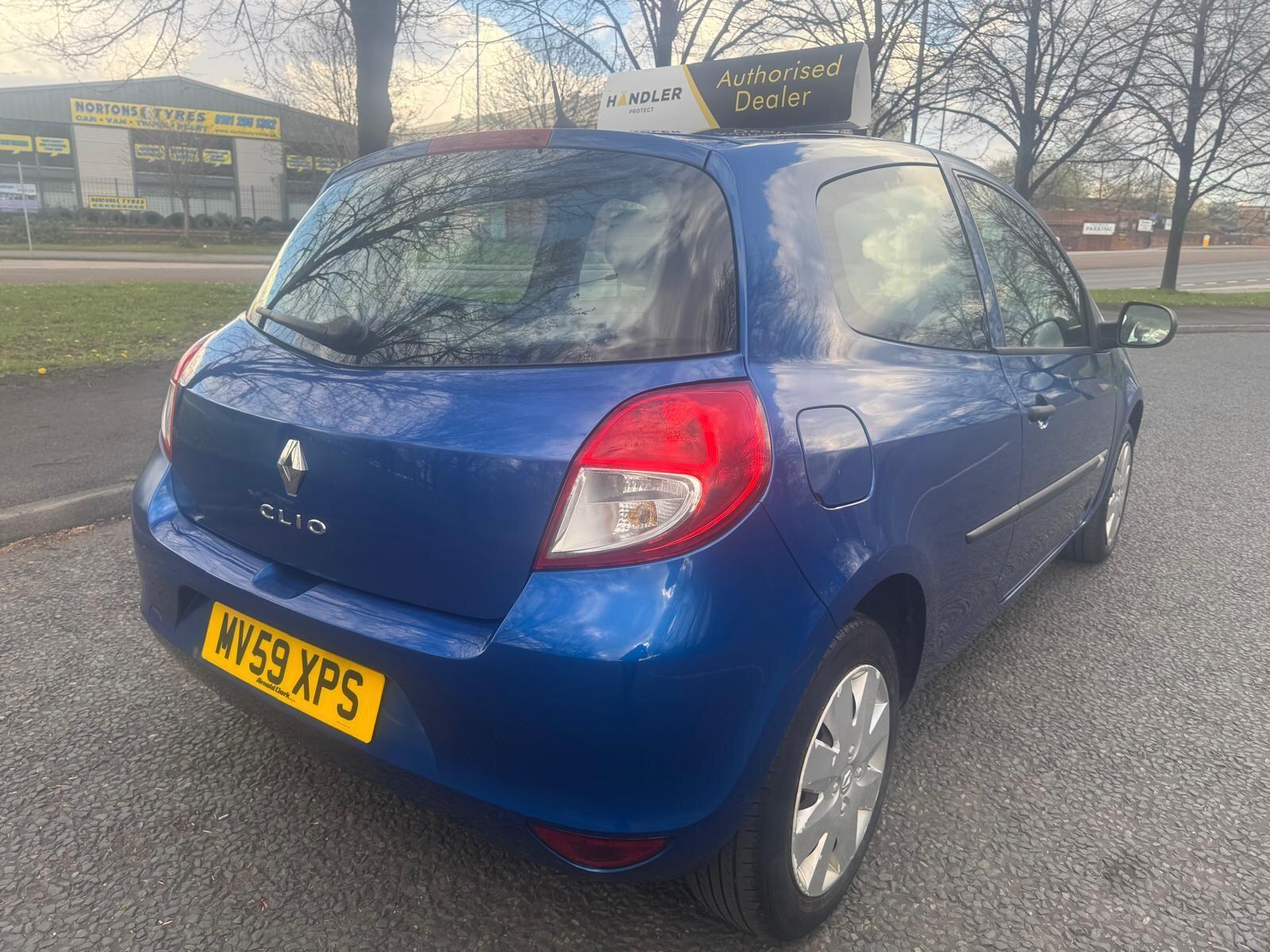 Renault Clio - Image 12