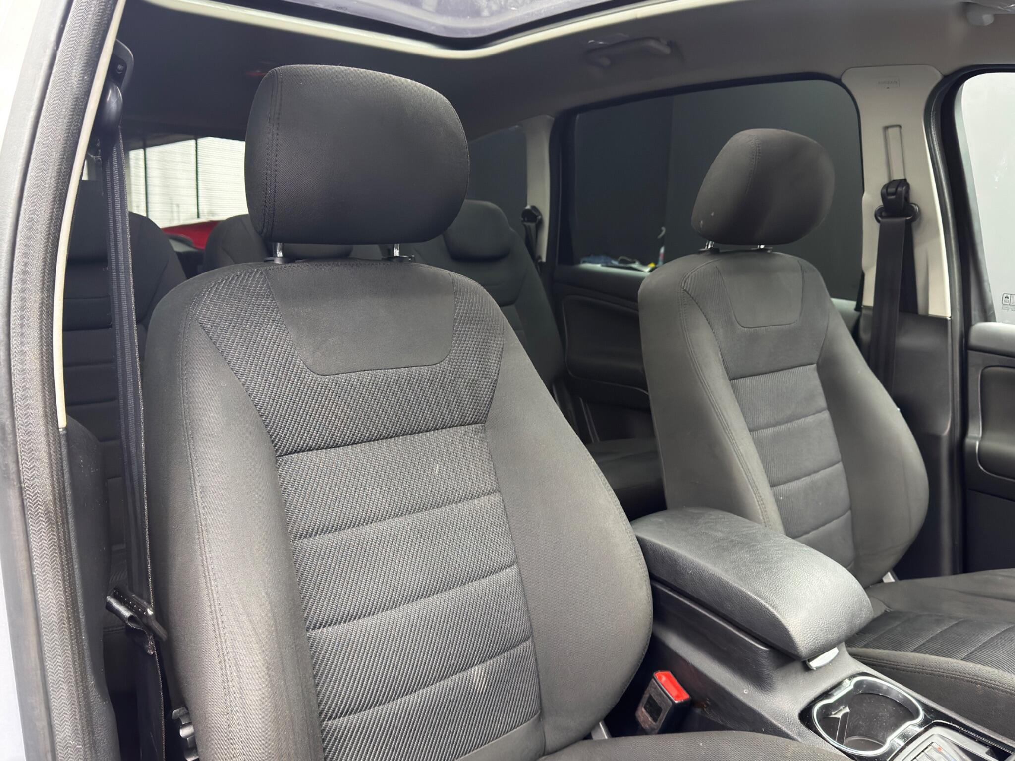 Ford S-MAX - Image 12