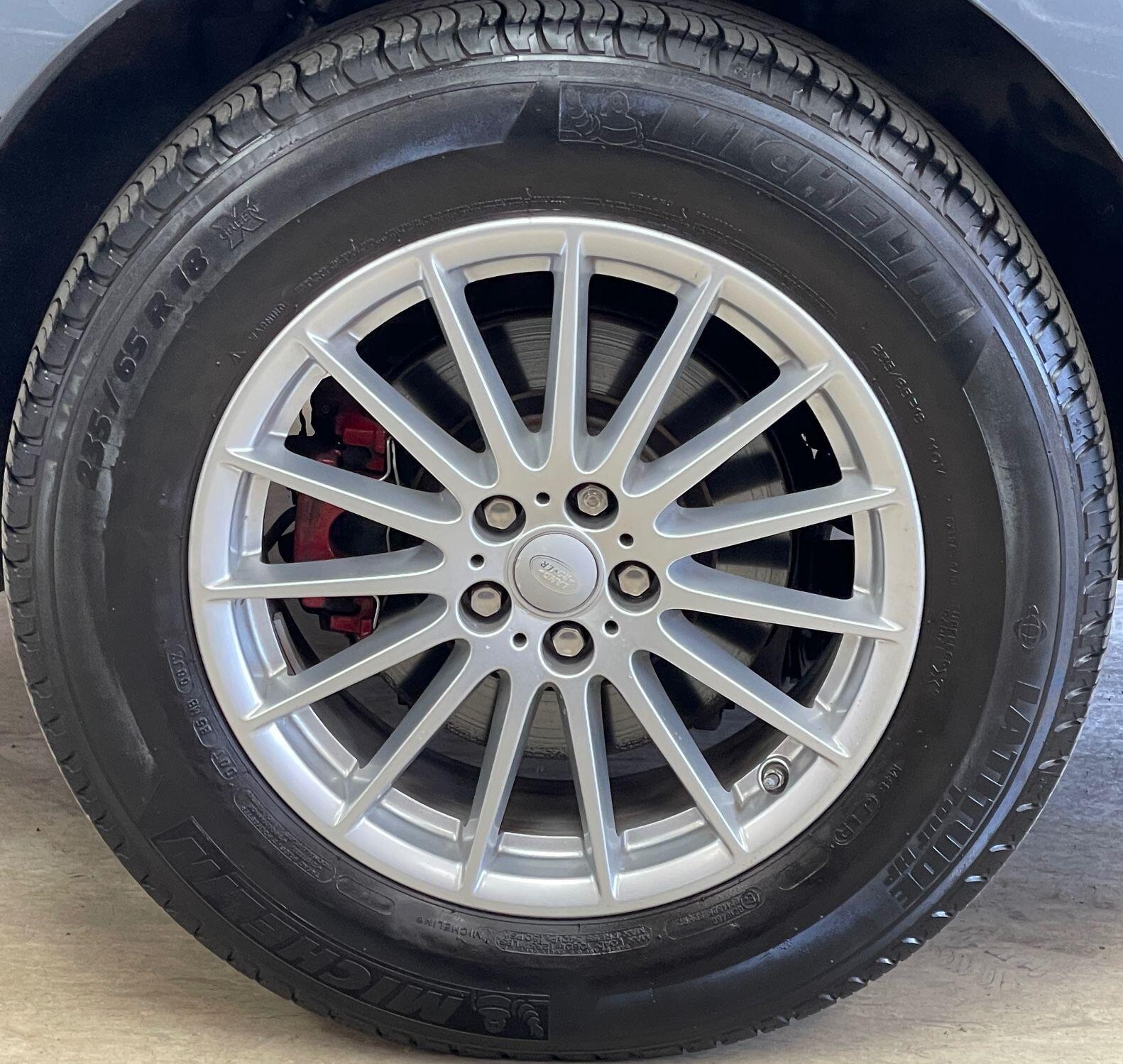 Land Rover Range Rover Velar - Image 15