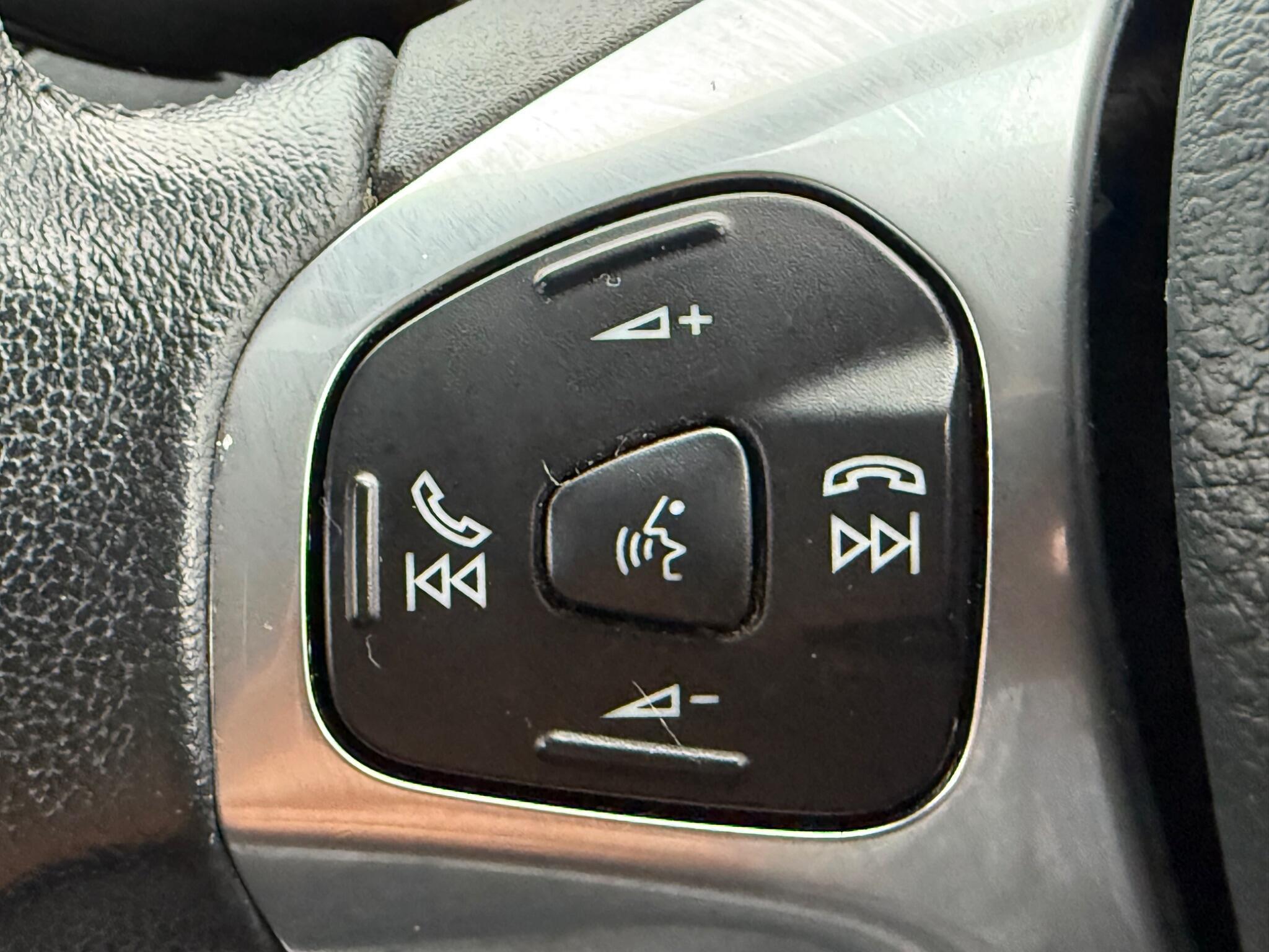 Ford Fiesta - Image 39