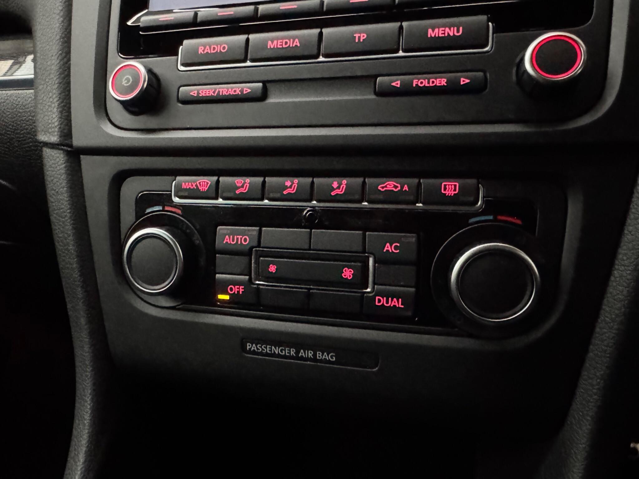 Volkswagen Golf - Image 14