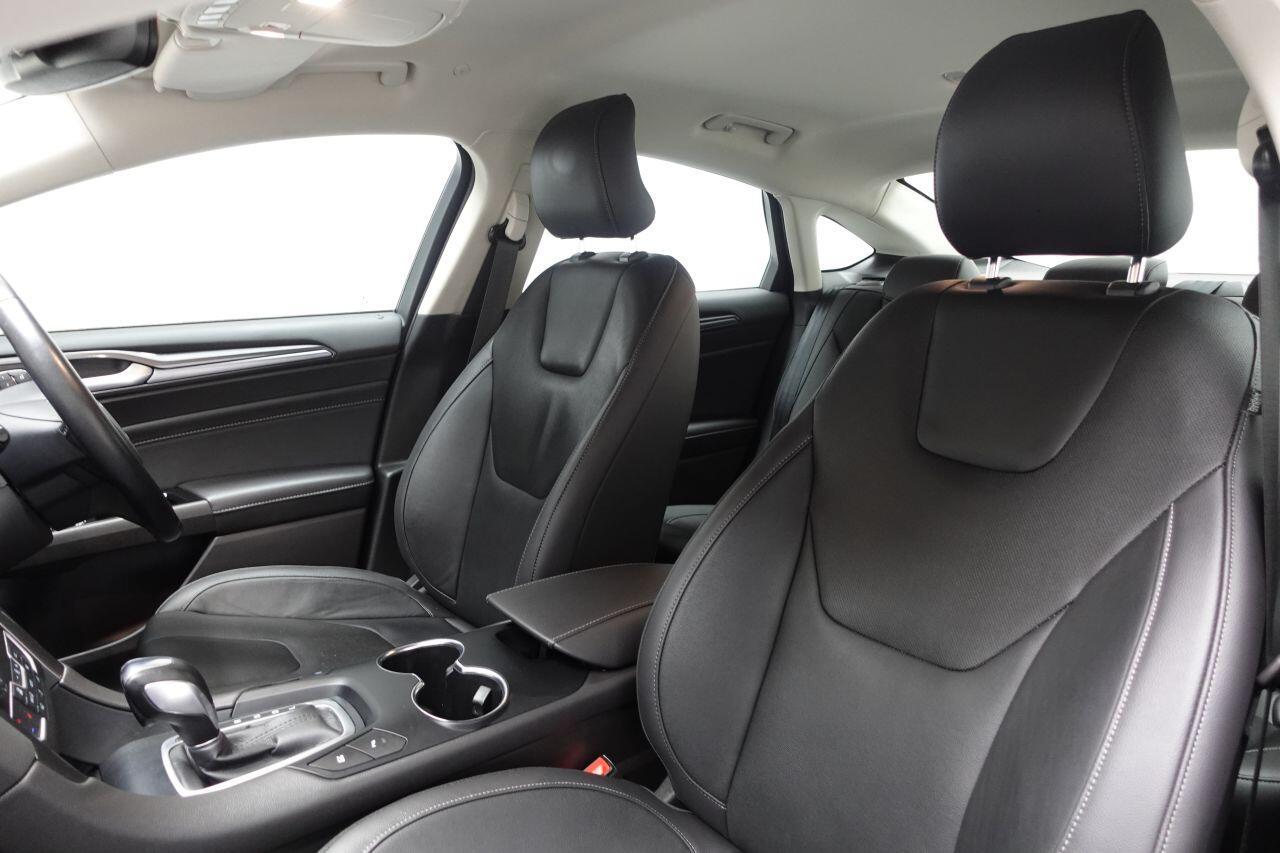 Ford Mondeo - Image 17