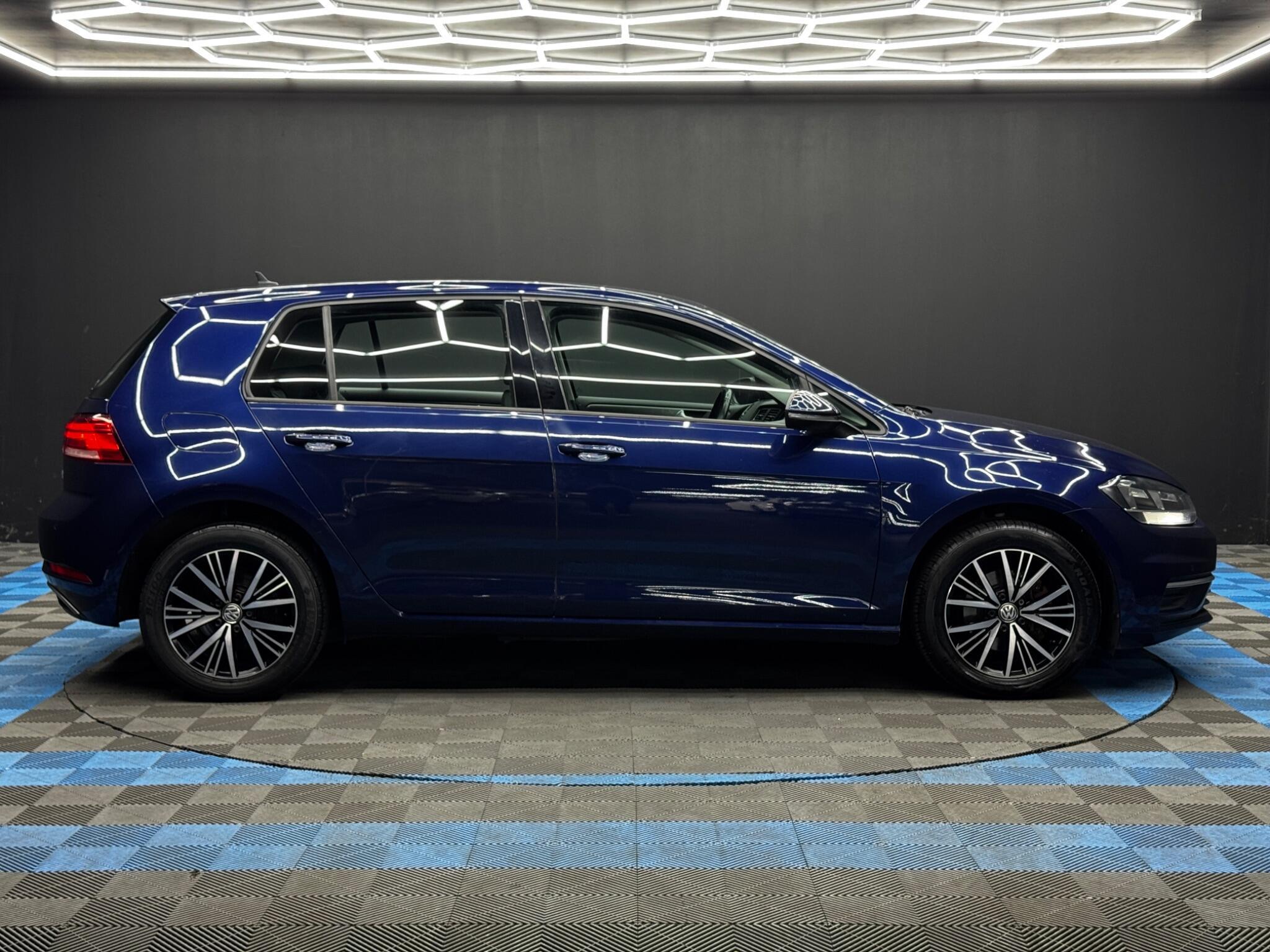 Volkswagen Golf - Image 4