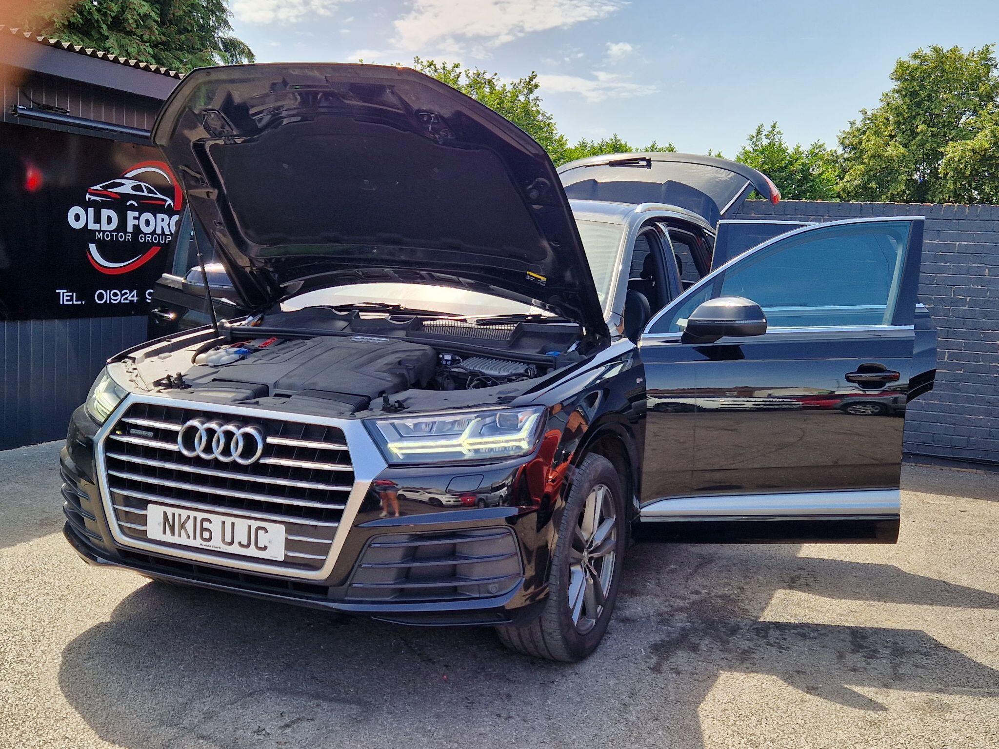 Audi Q7 - Image 14