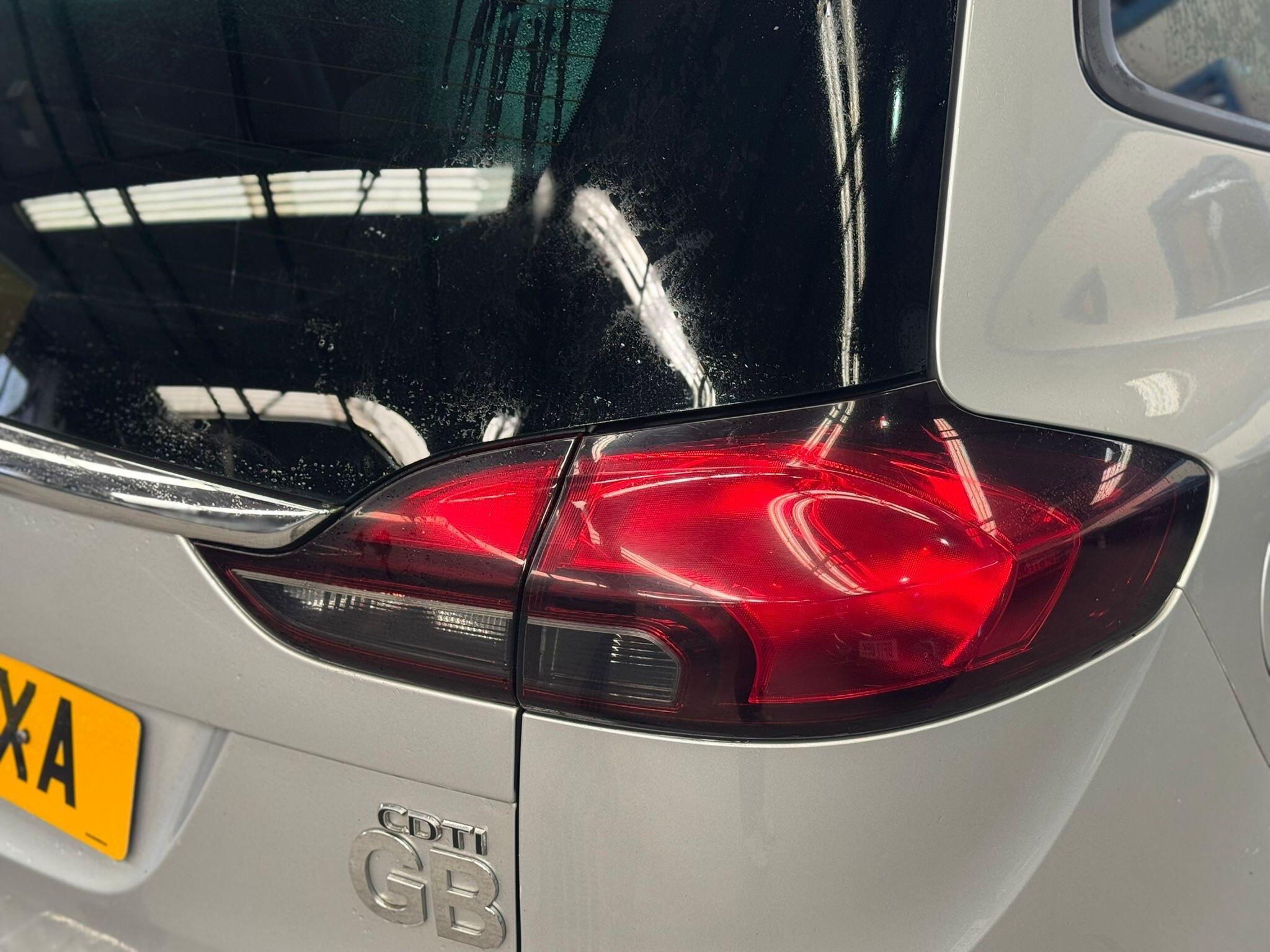 Vauxhall Zafira Tourer - Image 4