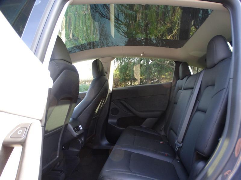 Tesla Model Y - Image 7