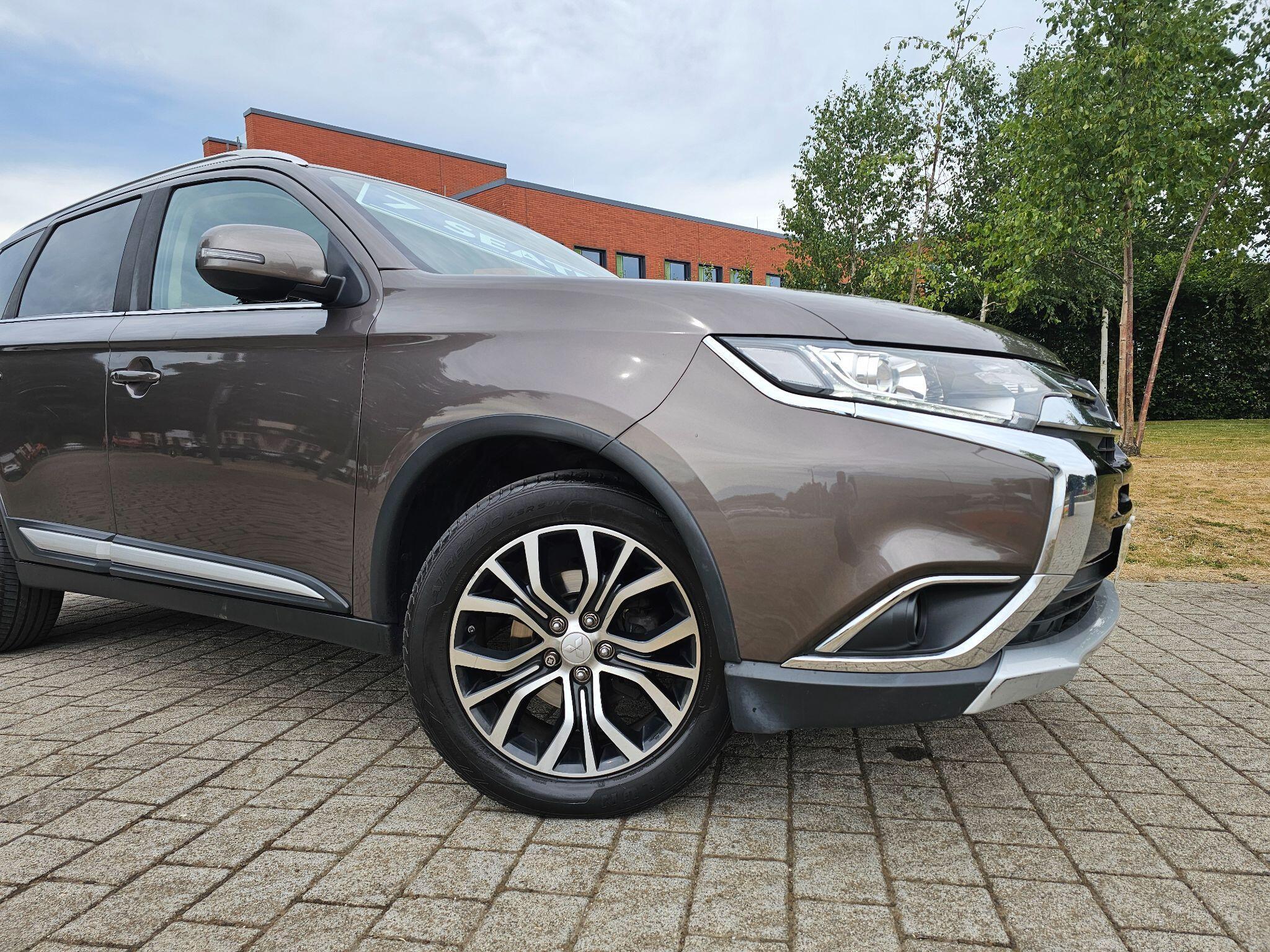 Mitsubishi Outlander - Image 11