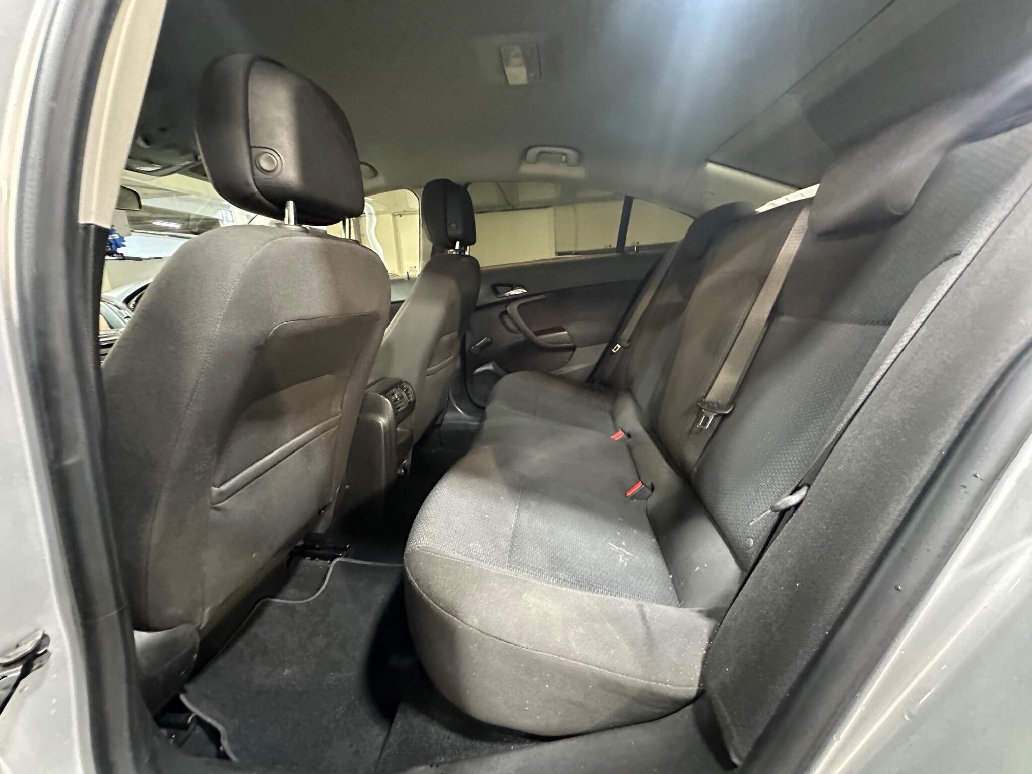 Vauxhall Insignia - Image 12