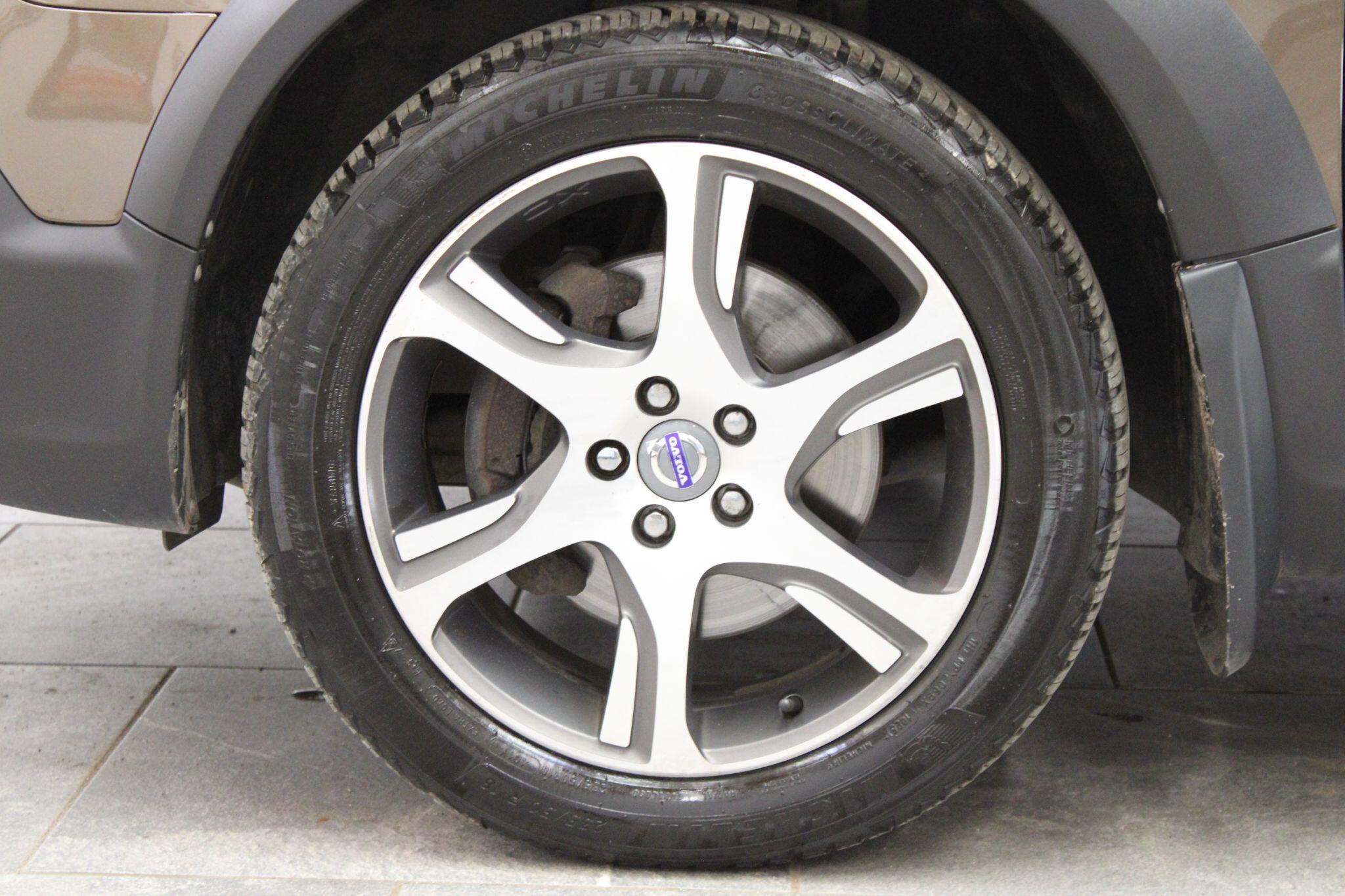 Volvo XC70 - Image 24
