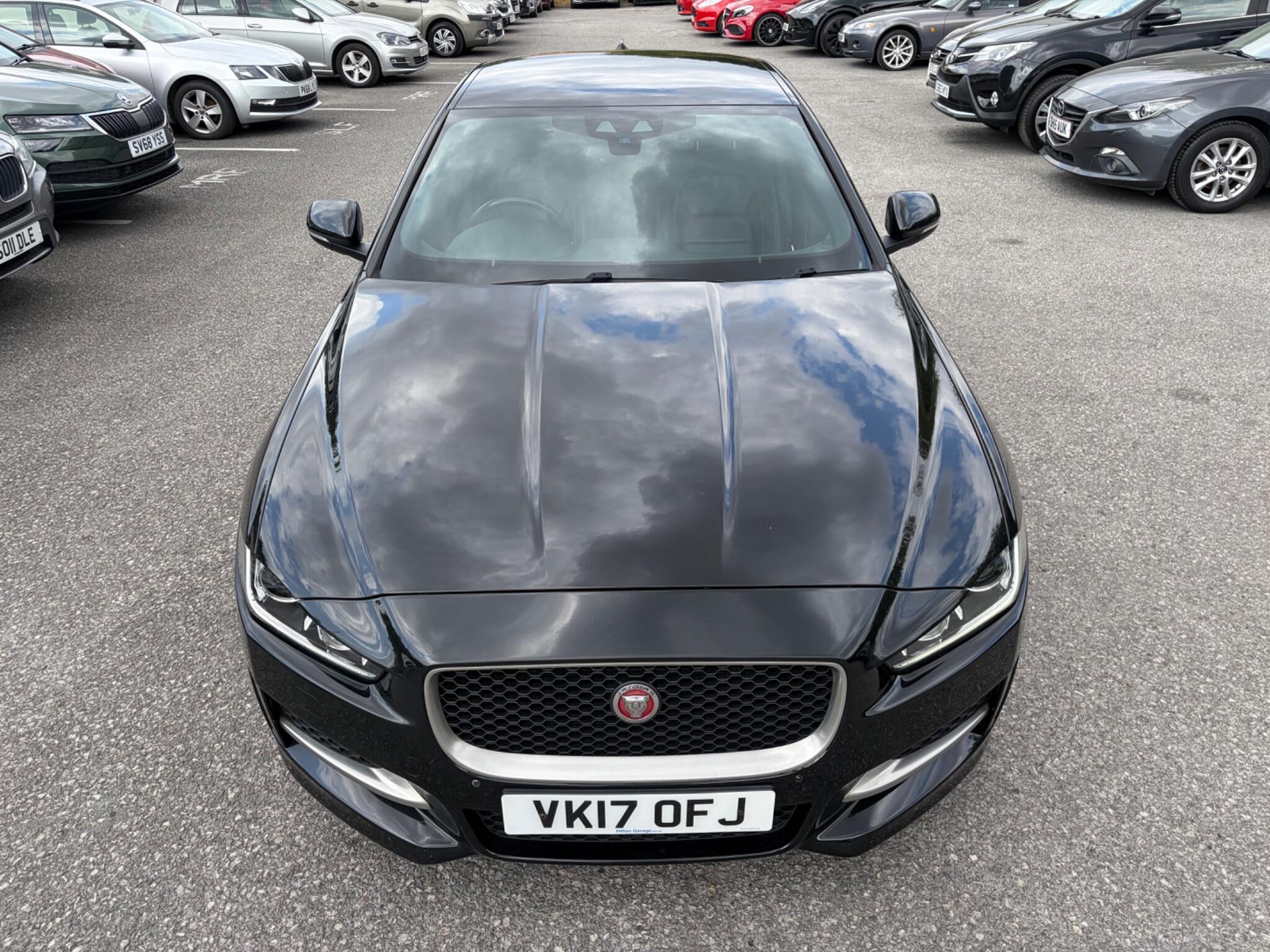 Jaguar XE - Image 3