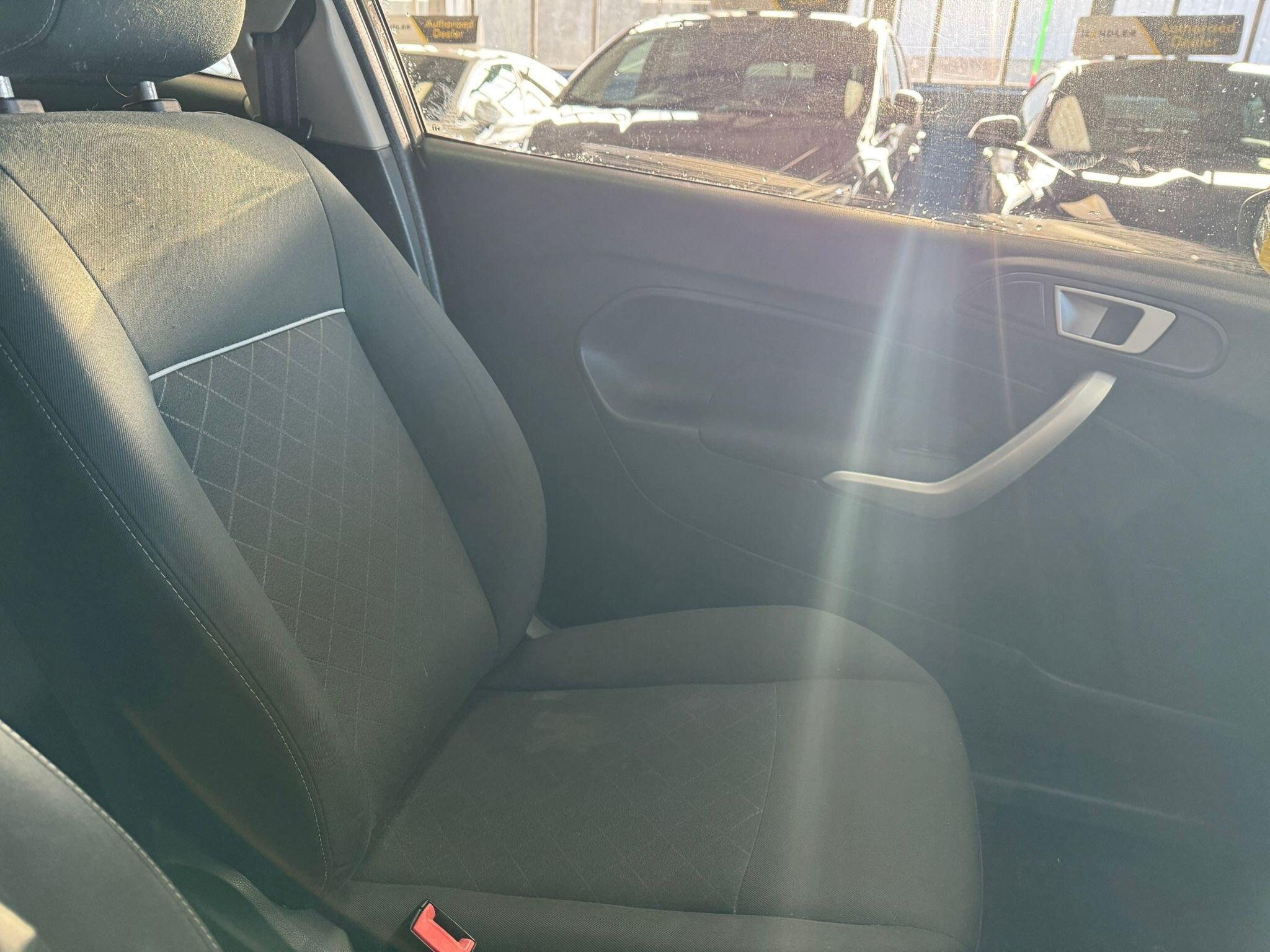 Ford Fiesta - Image 16