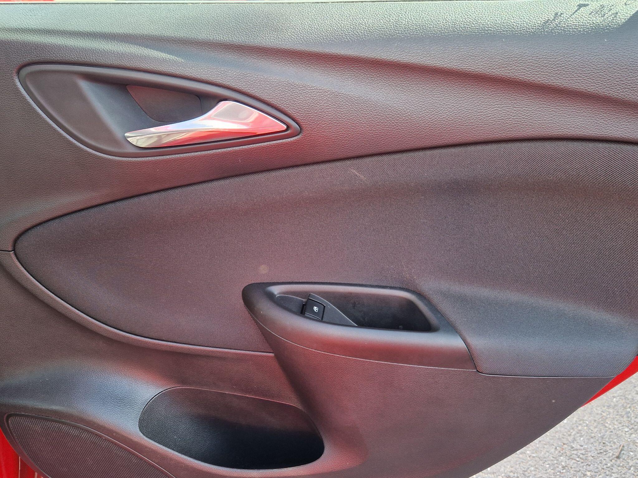 Vauxhall Astra - Image 35