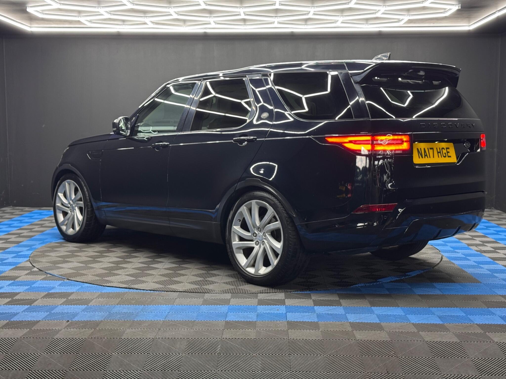 Land Rover Discovery - Image 7