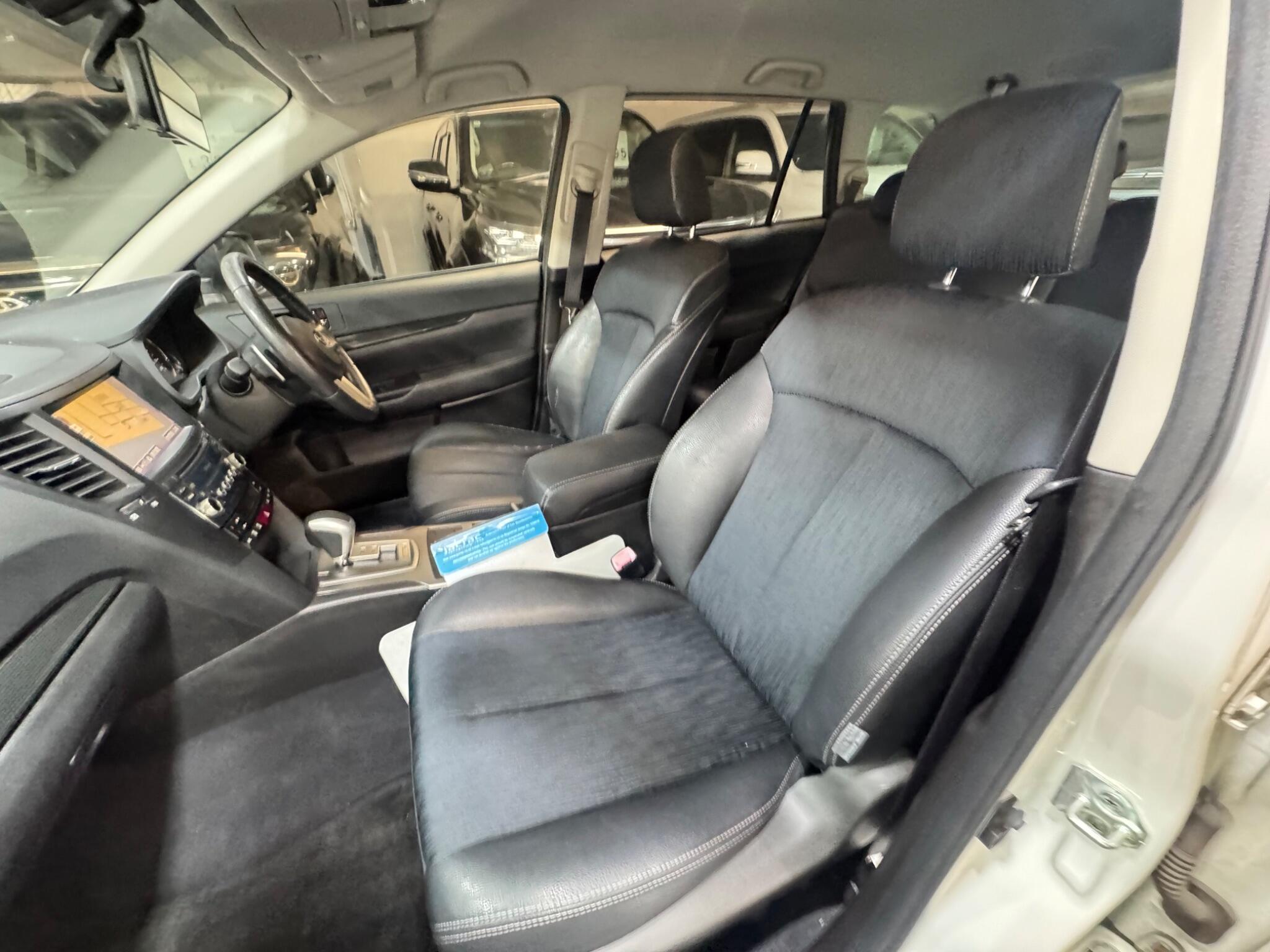 Subaru Legacy - Image 10