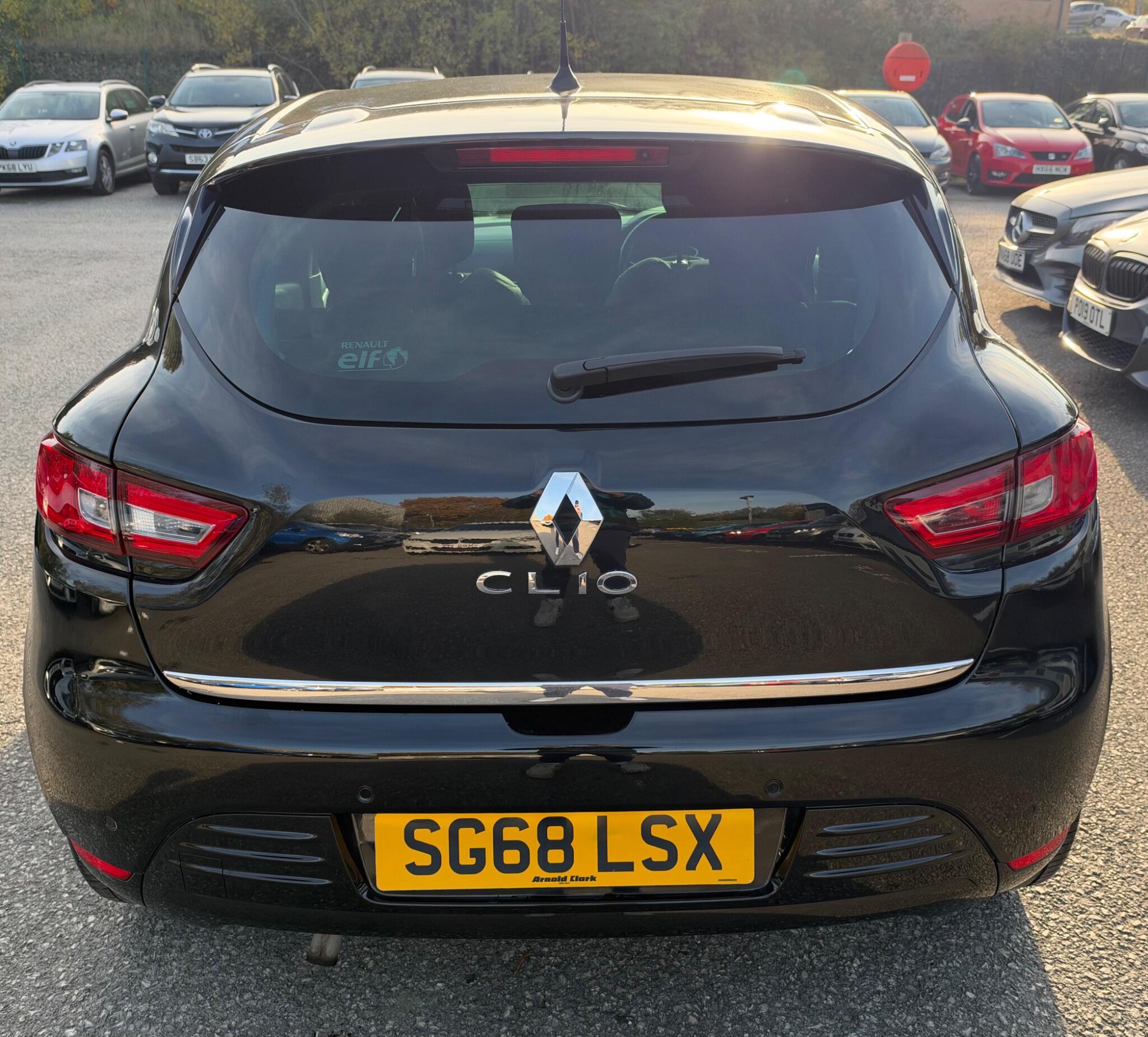 Renault Clio - Image 9