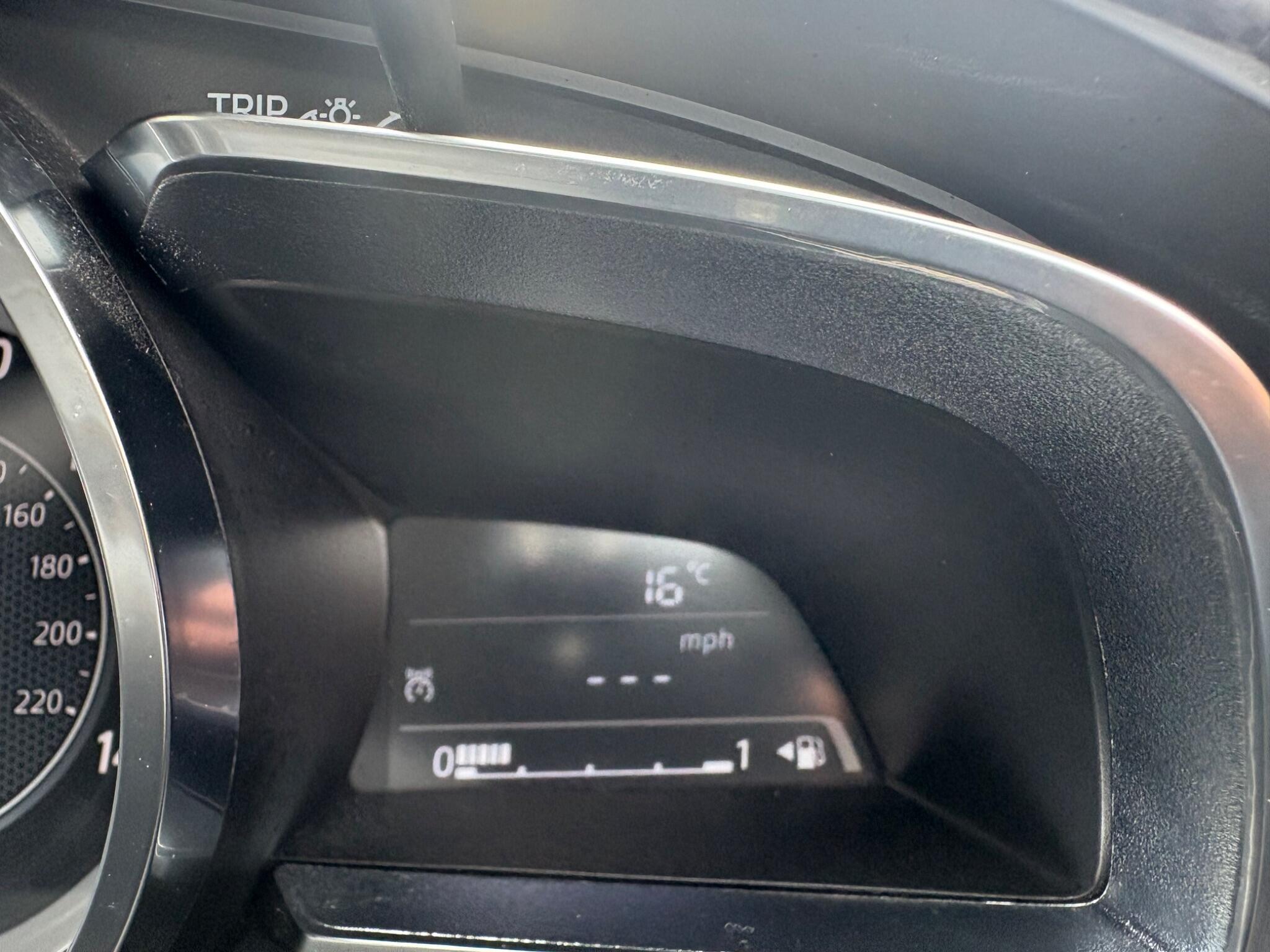 Mazda MAZDA2 - Image 27