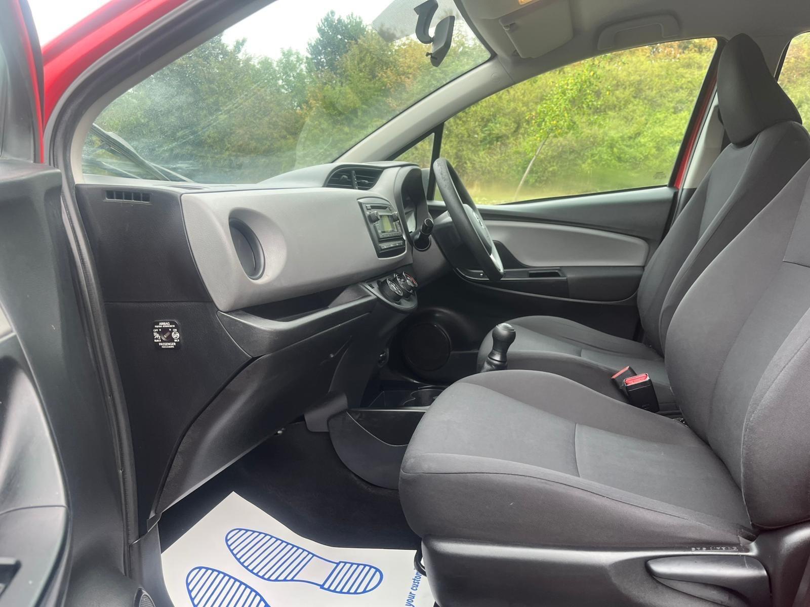 Toyota Yaris - Image 7