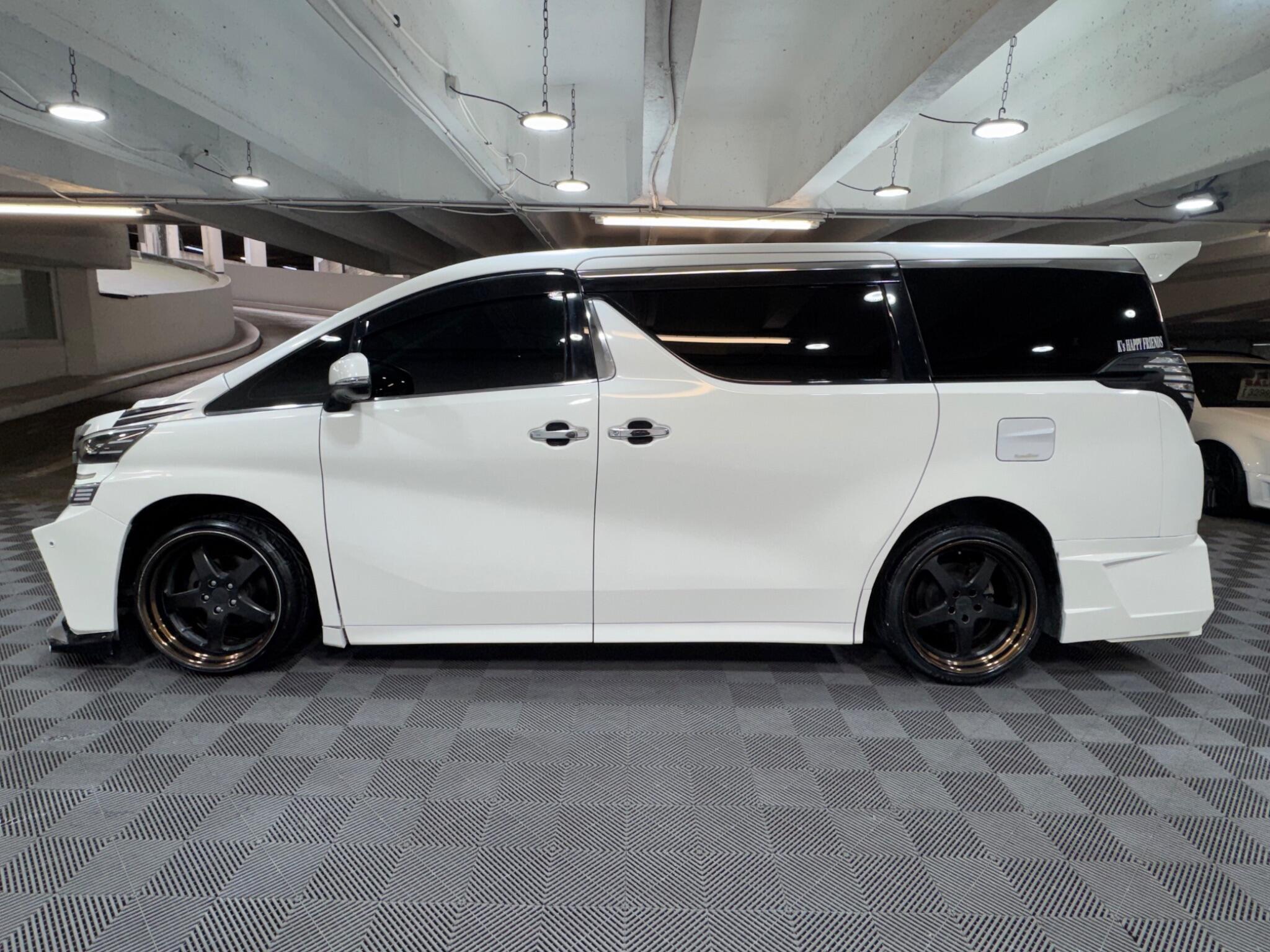 Toyota Vellfire - Image 2