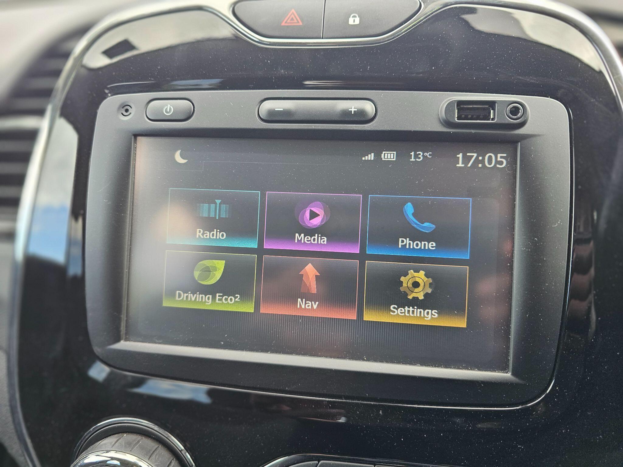 Renault Captur - Image 28