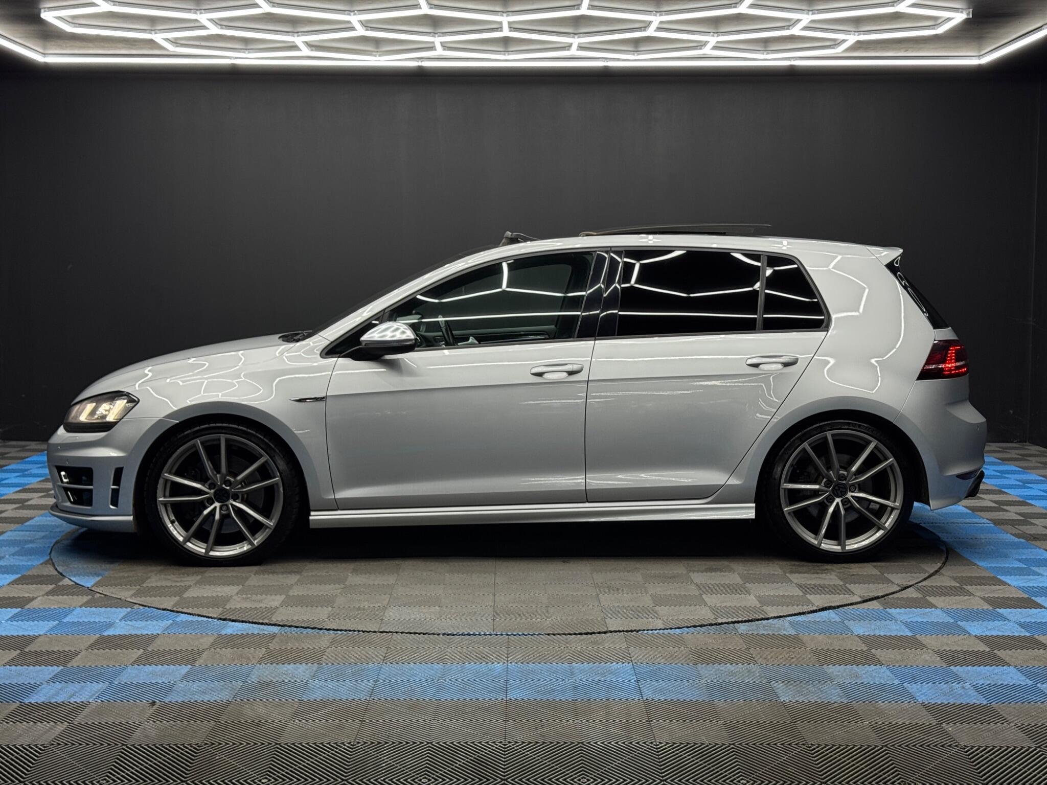 Volkswagen Golf - Image 8