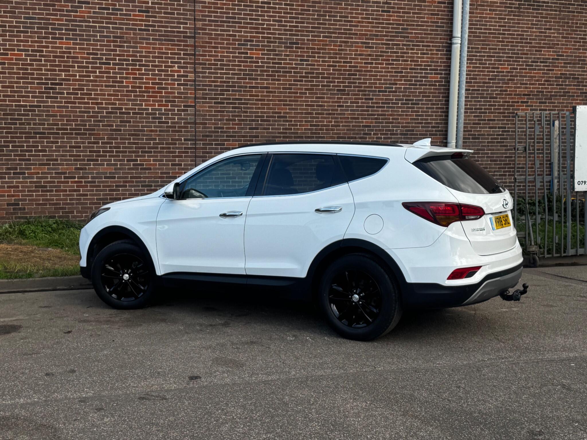 Hyundai Santa Fe - Image 15