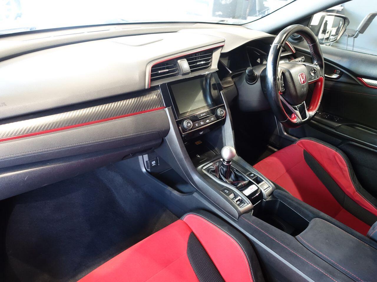 Honda Civic - Image 17