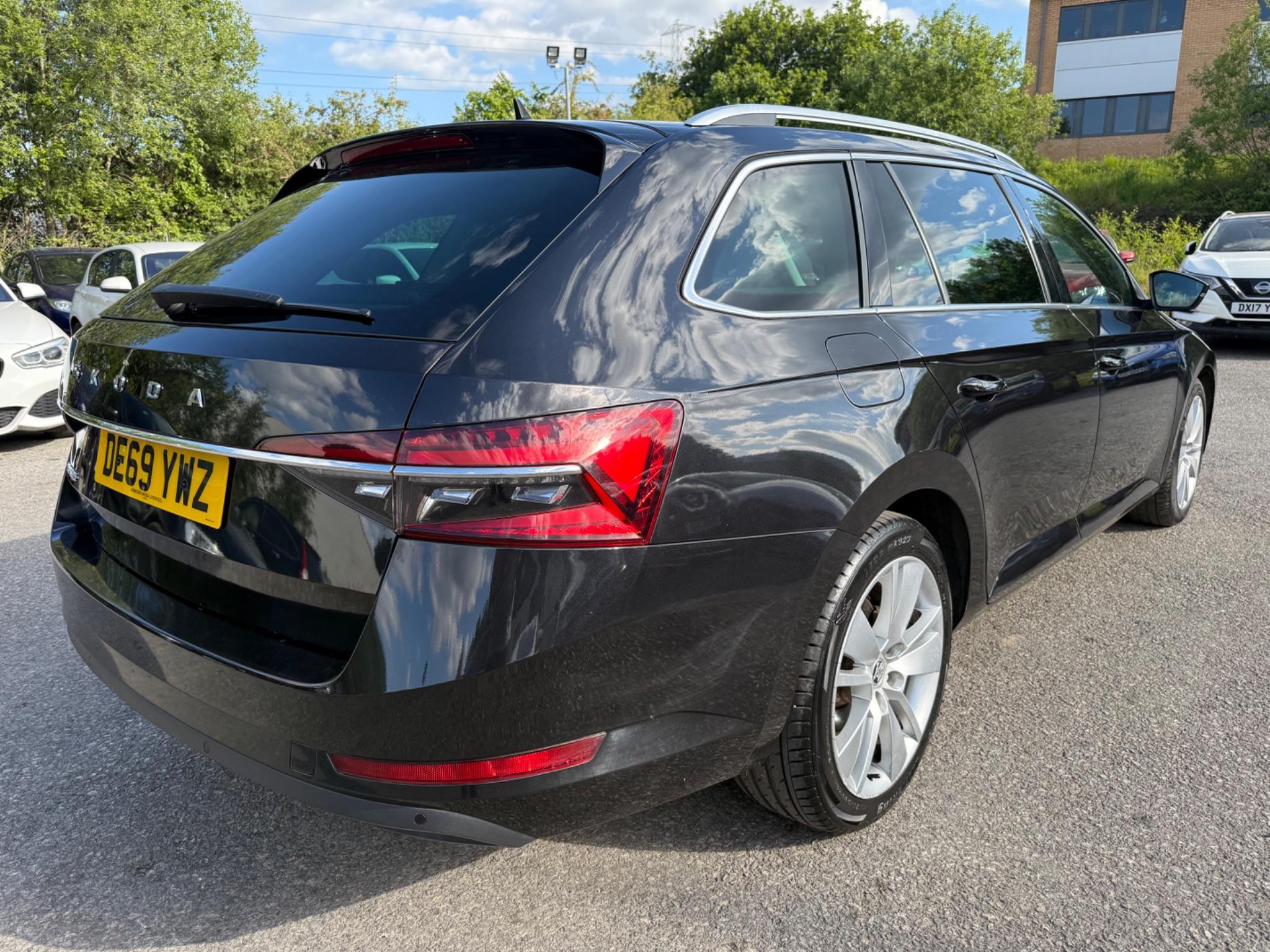 Skoda Superb - Image 13