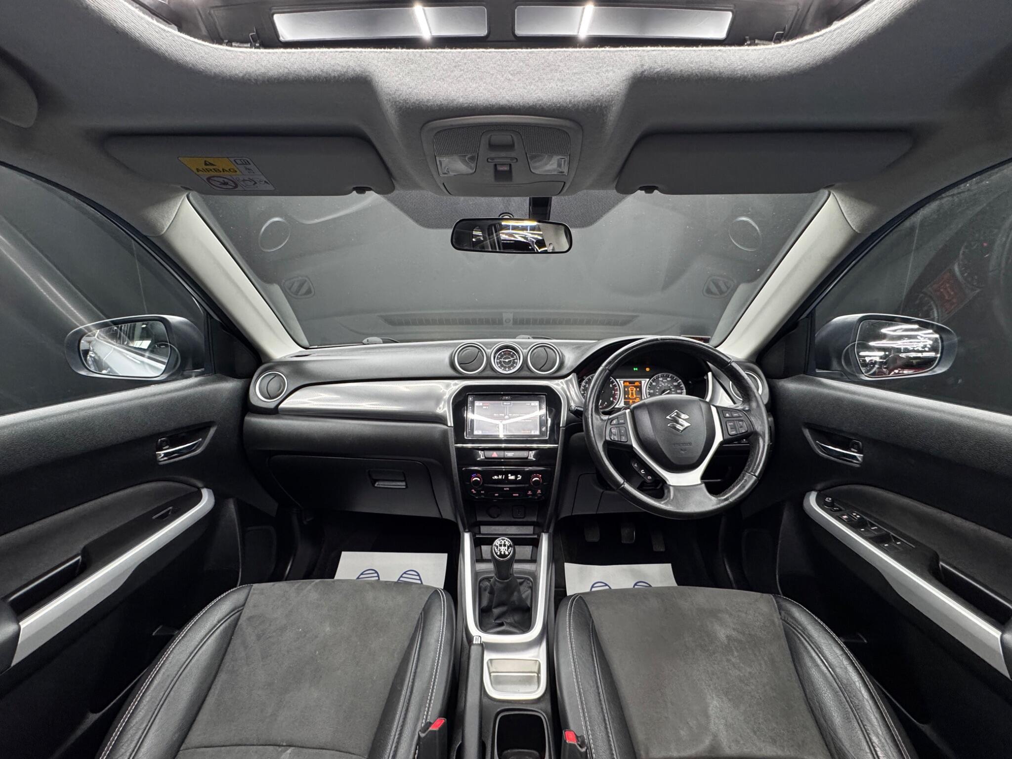 Suzuki Vitara - Image 17