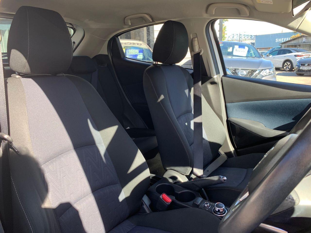 Mazda MAZDA2 - Image 18